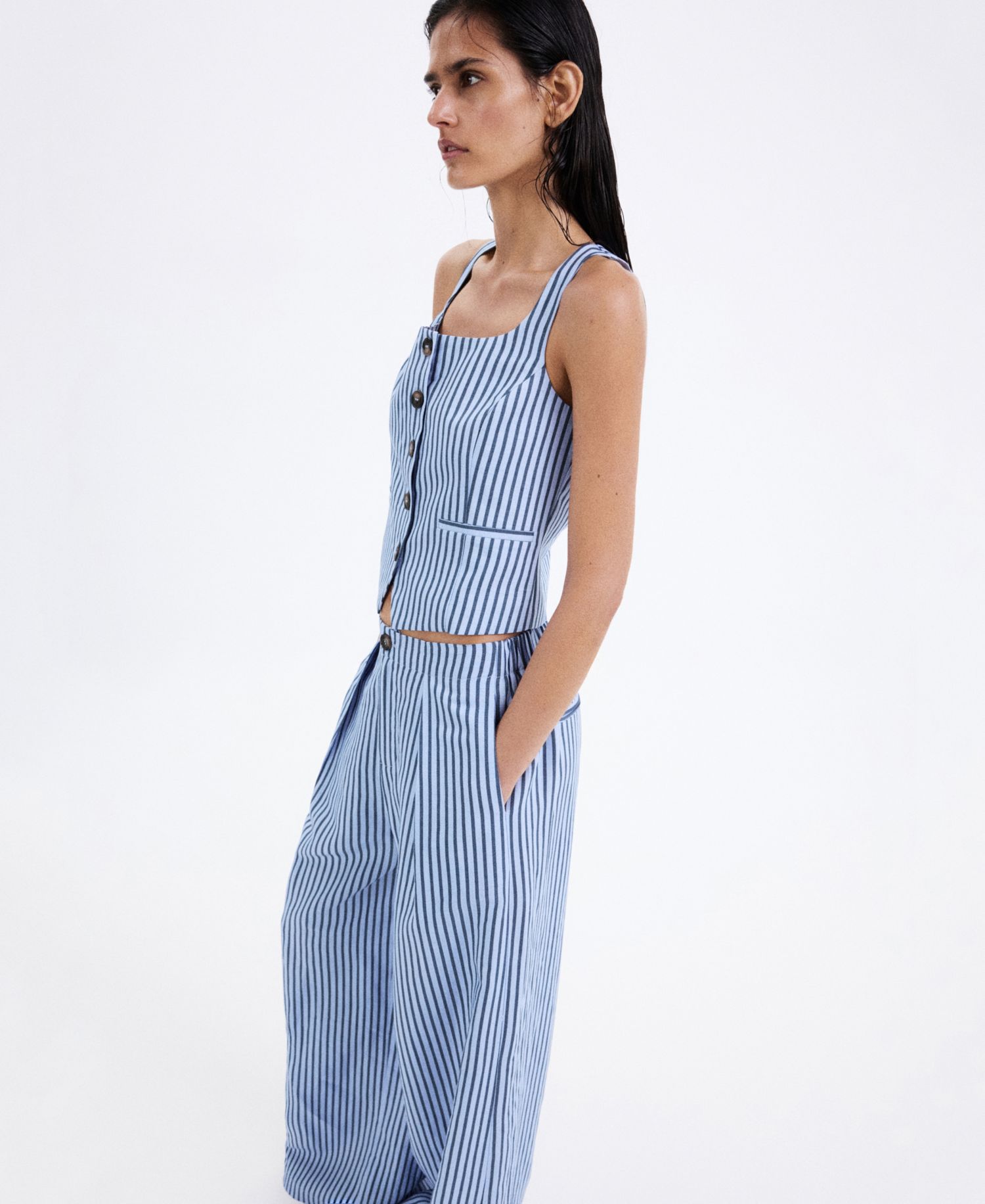 Women's Striped Flowy Wide-Leg Pleated Pants