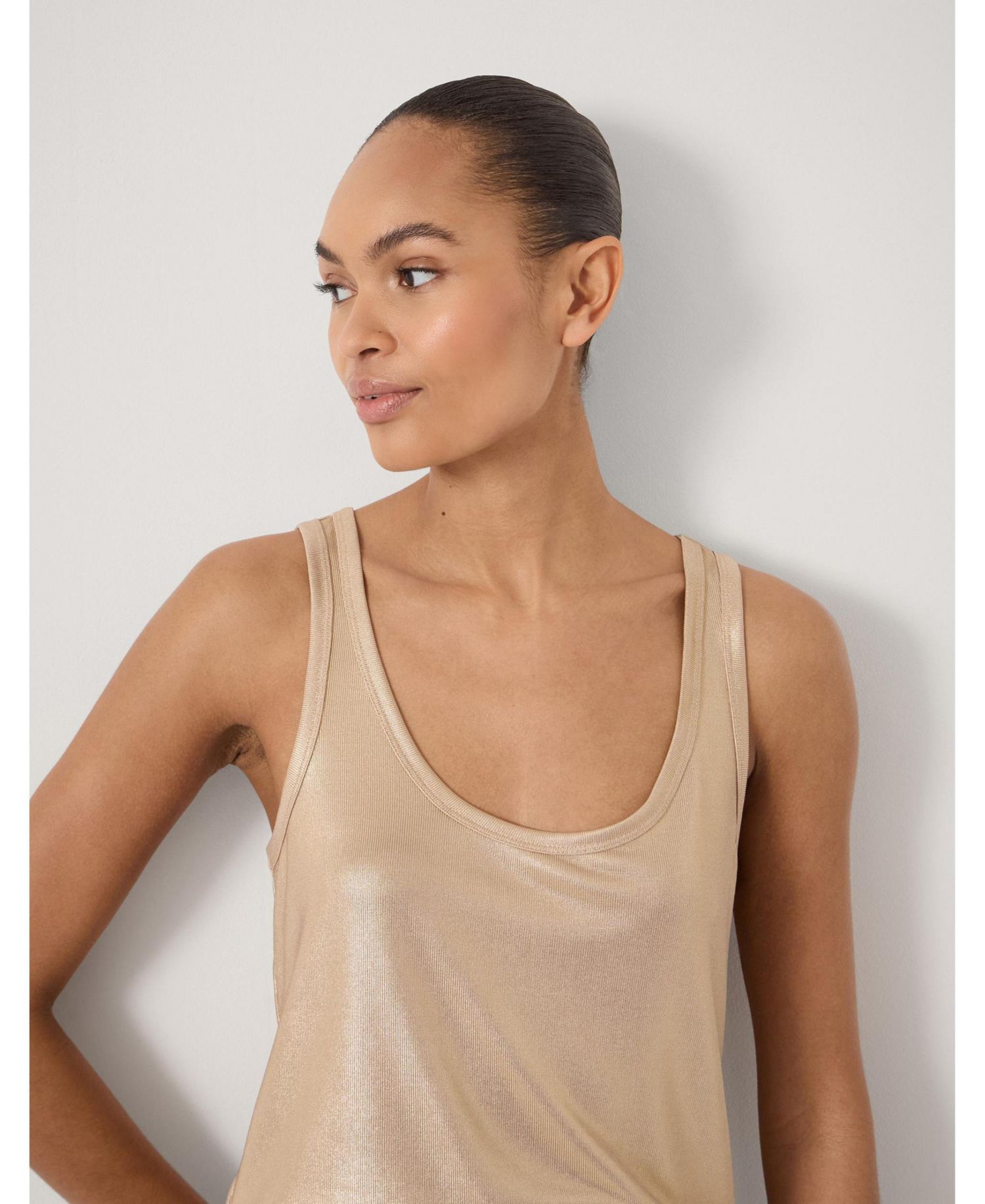 Women's Metallic Scoop Neck Slub Vest