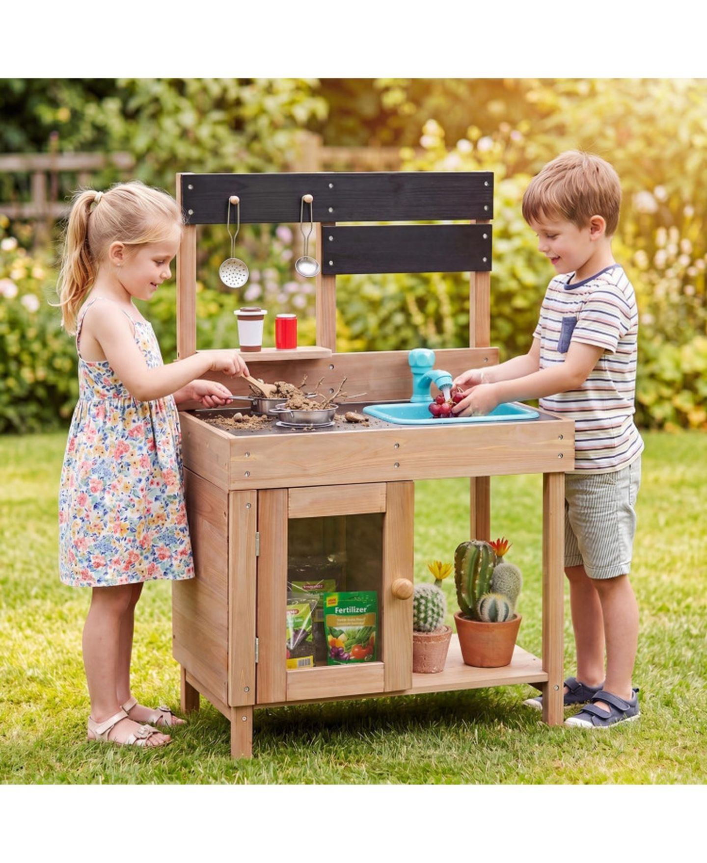 Детские игрушки HONGGE Wooden Circulating Water Faucet 5-Piece Mud Kitchen, Ages 3+, цвет: Коричневый / Чёрный — фото 9