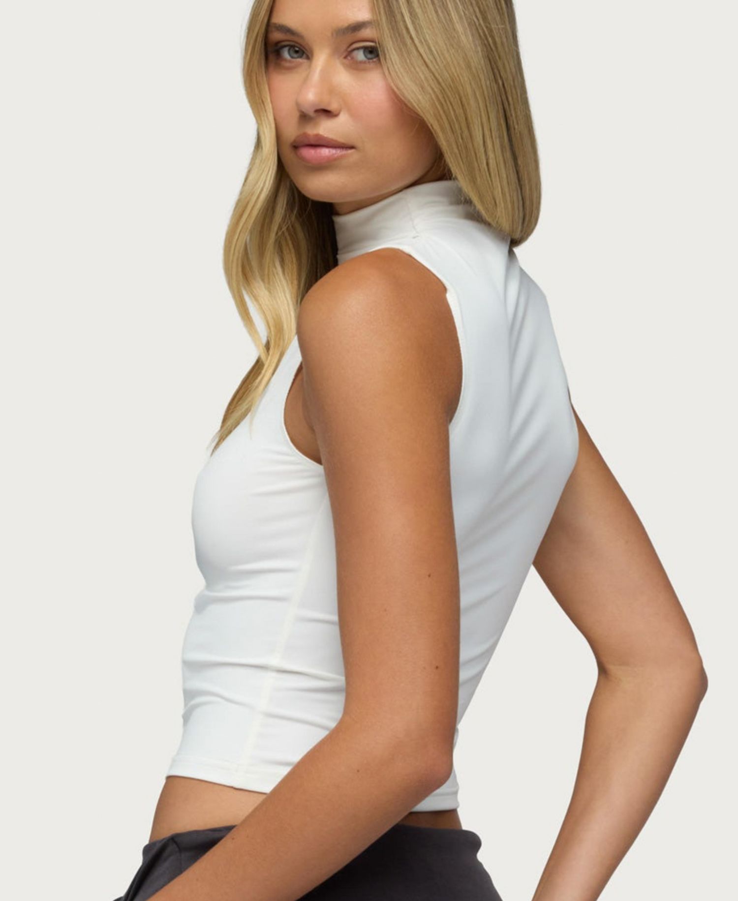 Women's Sleeveless Mykaylah High Neck Top