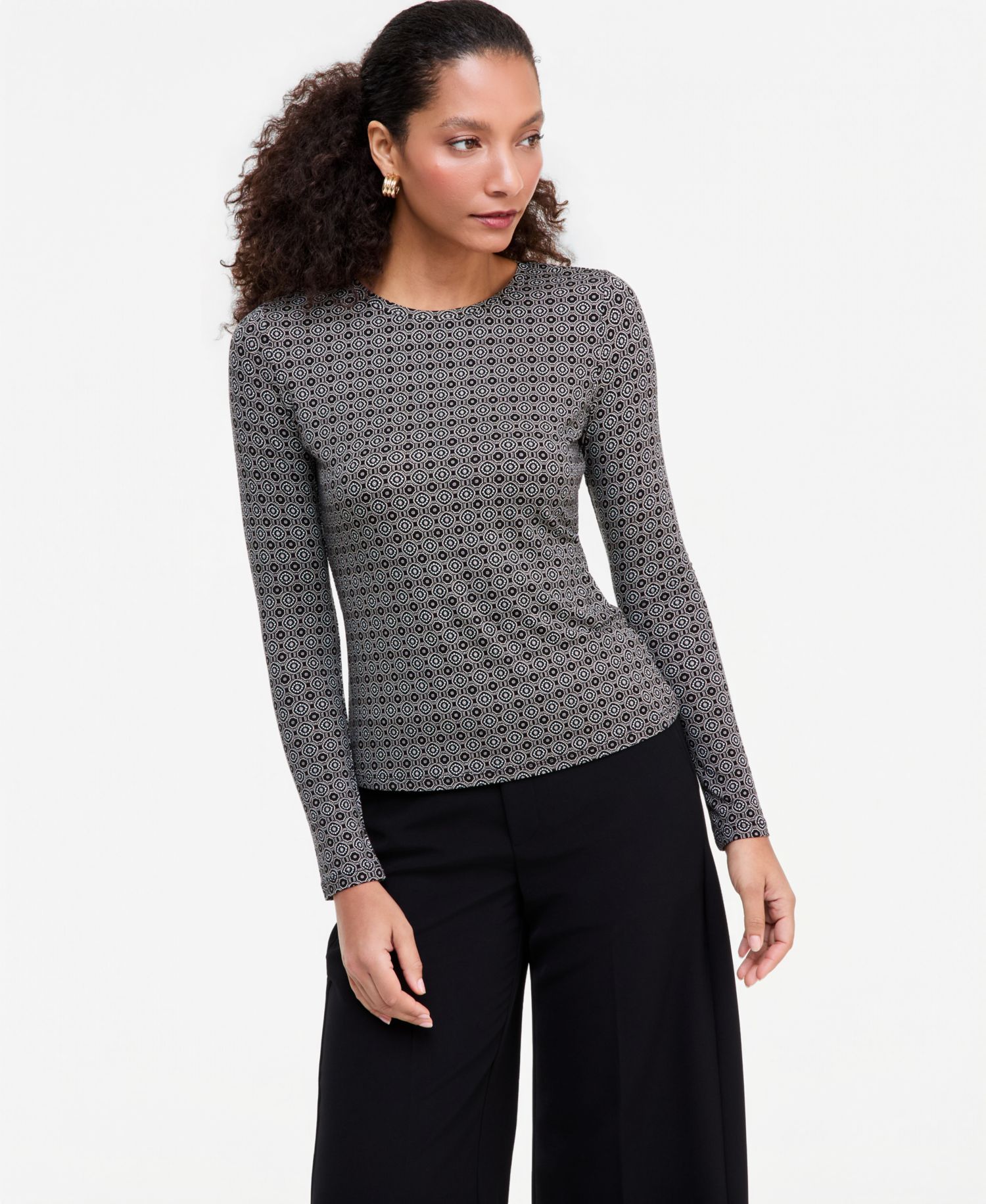 Women's Geometric-Print Long-Sleeve Crewneck Top