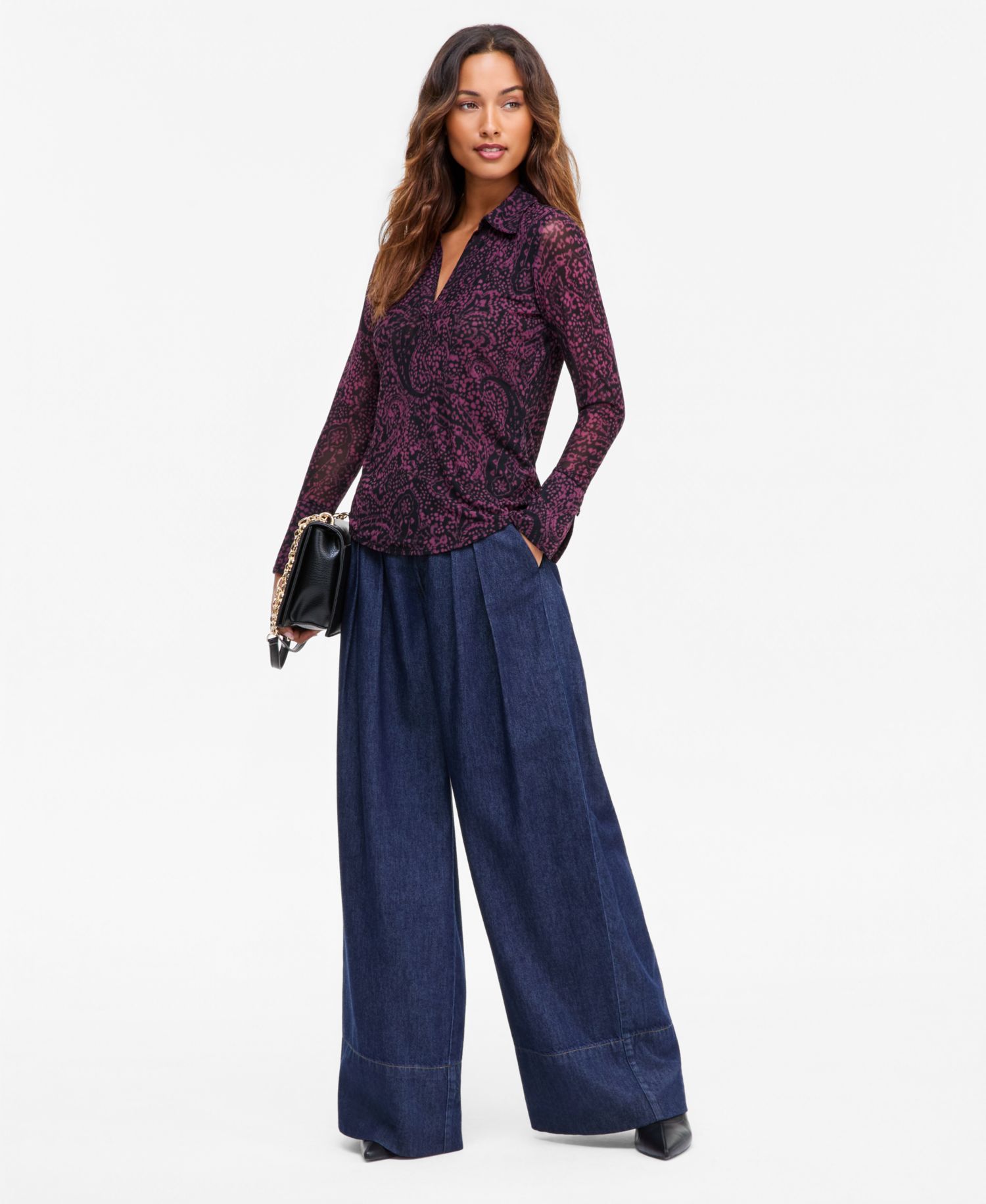 Women's Collared Printed V-Neck Long-Sleeve Mesh Top