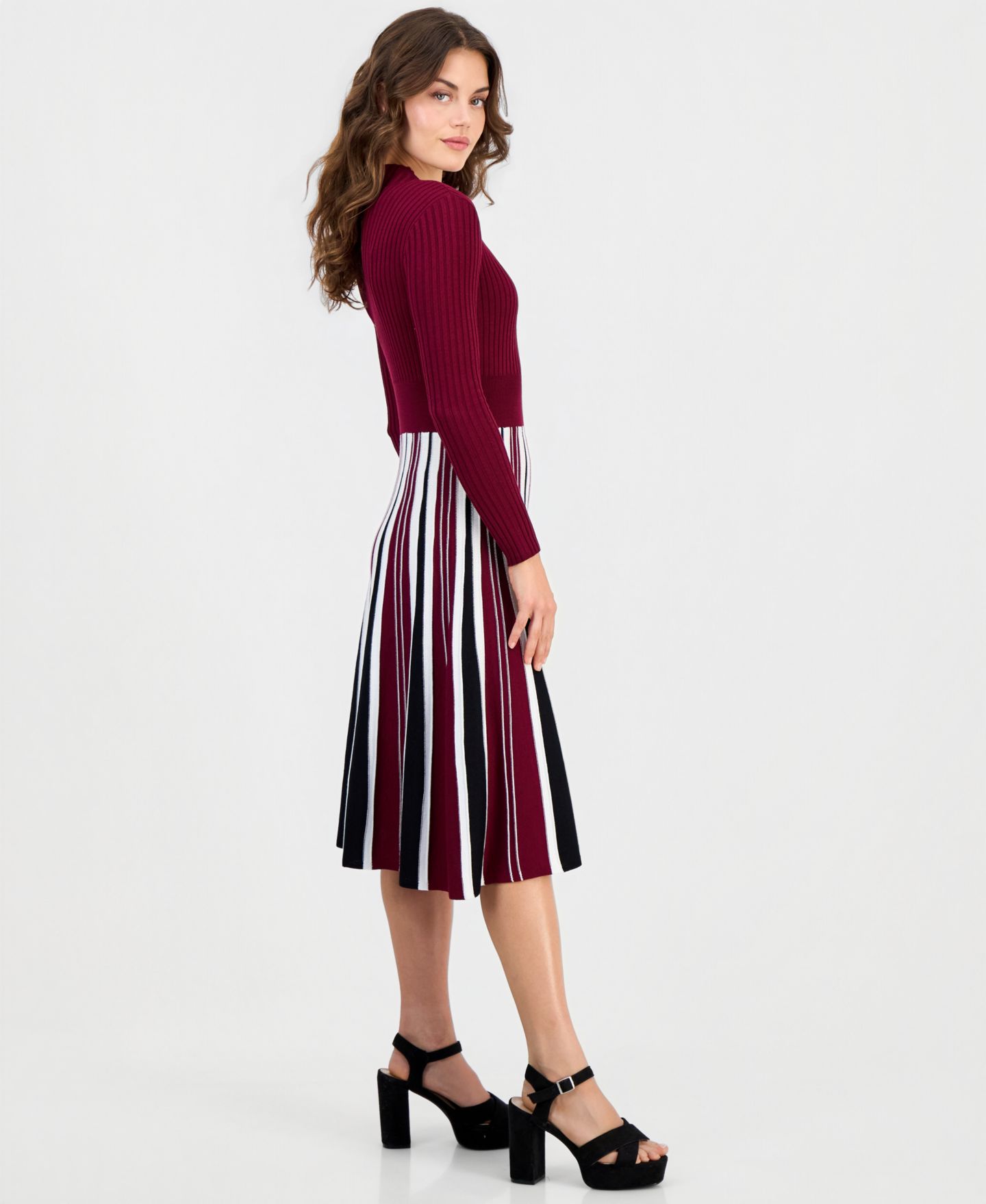 Женское платье Robbie Bee Petite Long-Sleeve Pleated-Skirt Sweater Dress, цвет: Чёрный — фото 3
