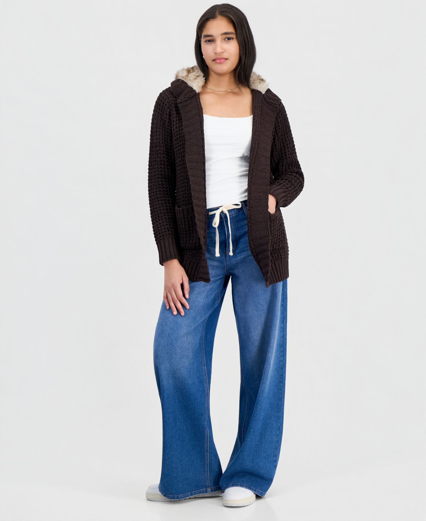 Женский кардиган Madden Girl Juniors' Hooded Open-Front Faux-Fur-Lined, цвет: Шоколадный — фото 3