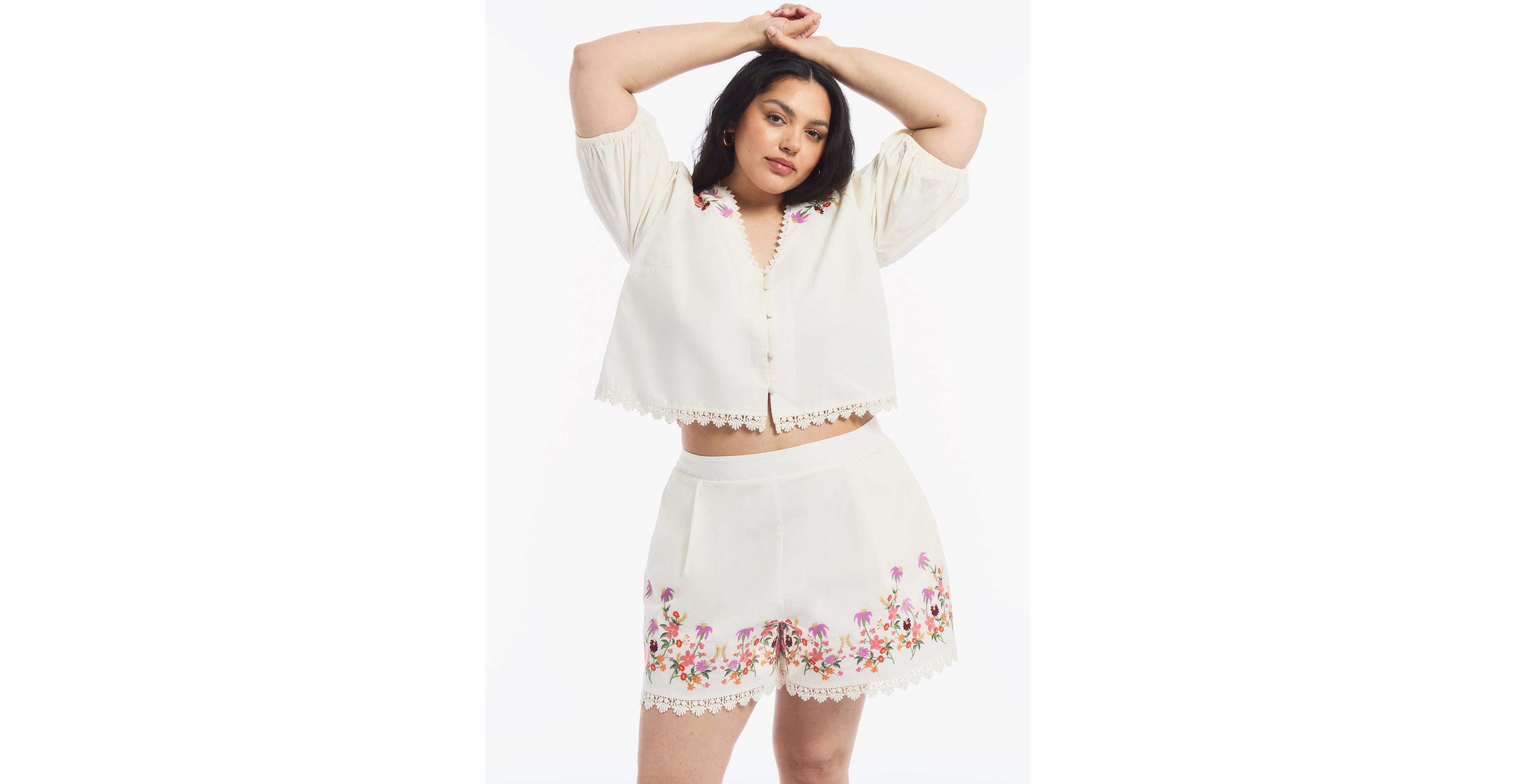 June & Vie Plus High-Waisted Lace-Trim Embroidered Poplin Shorts, 4" Inseam