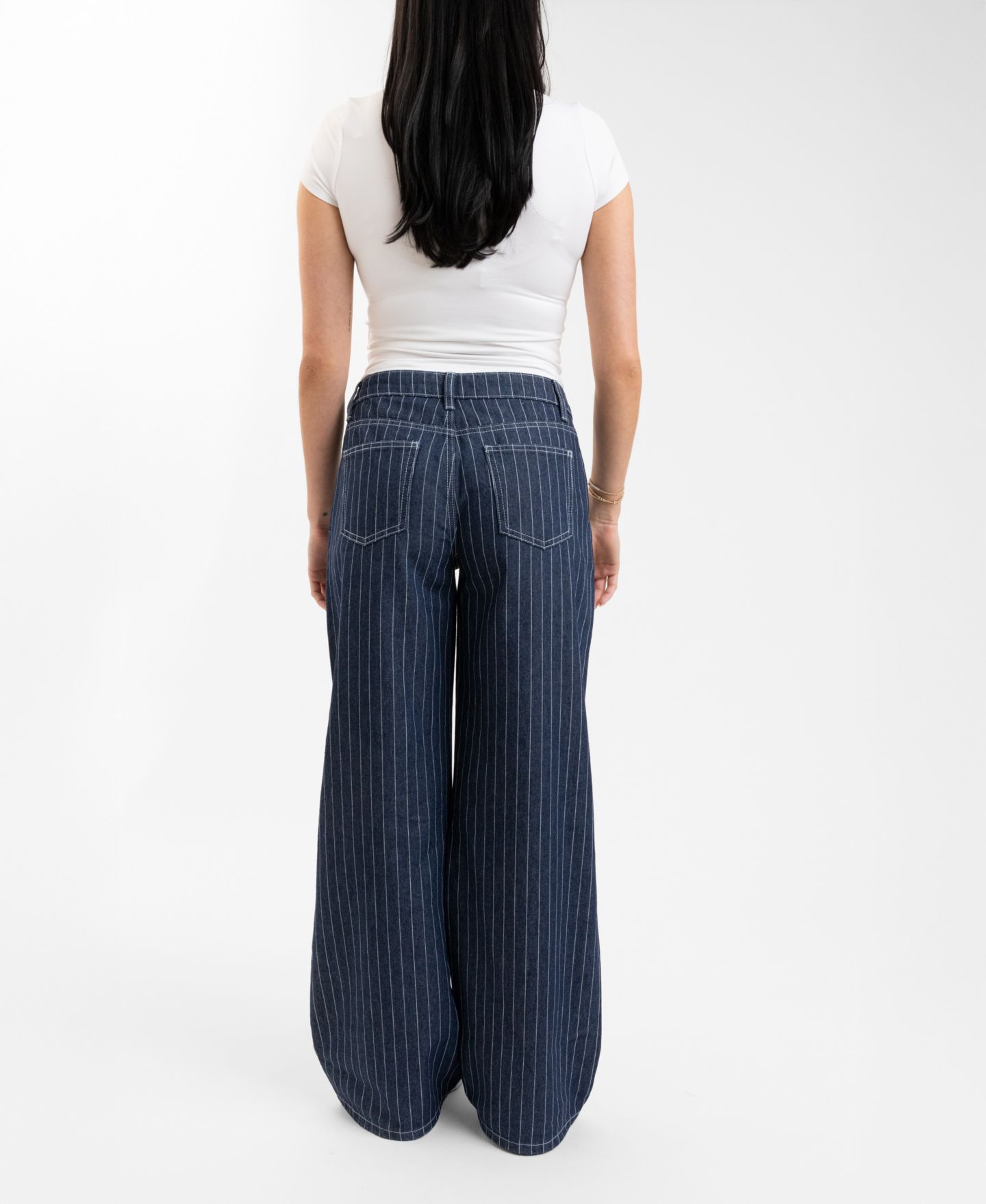 Женские джинсы EM+CASS EM + Cass Juniors' Wide Leg Pinstripe, цвет: Тёмная варка — фото 3