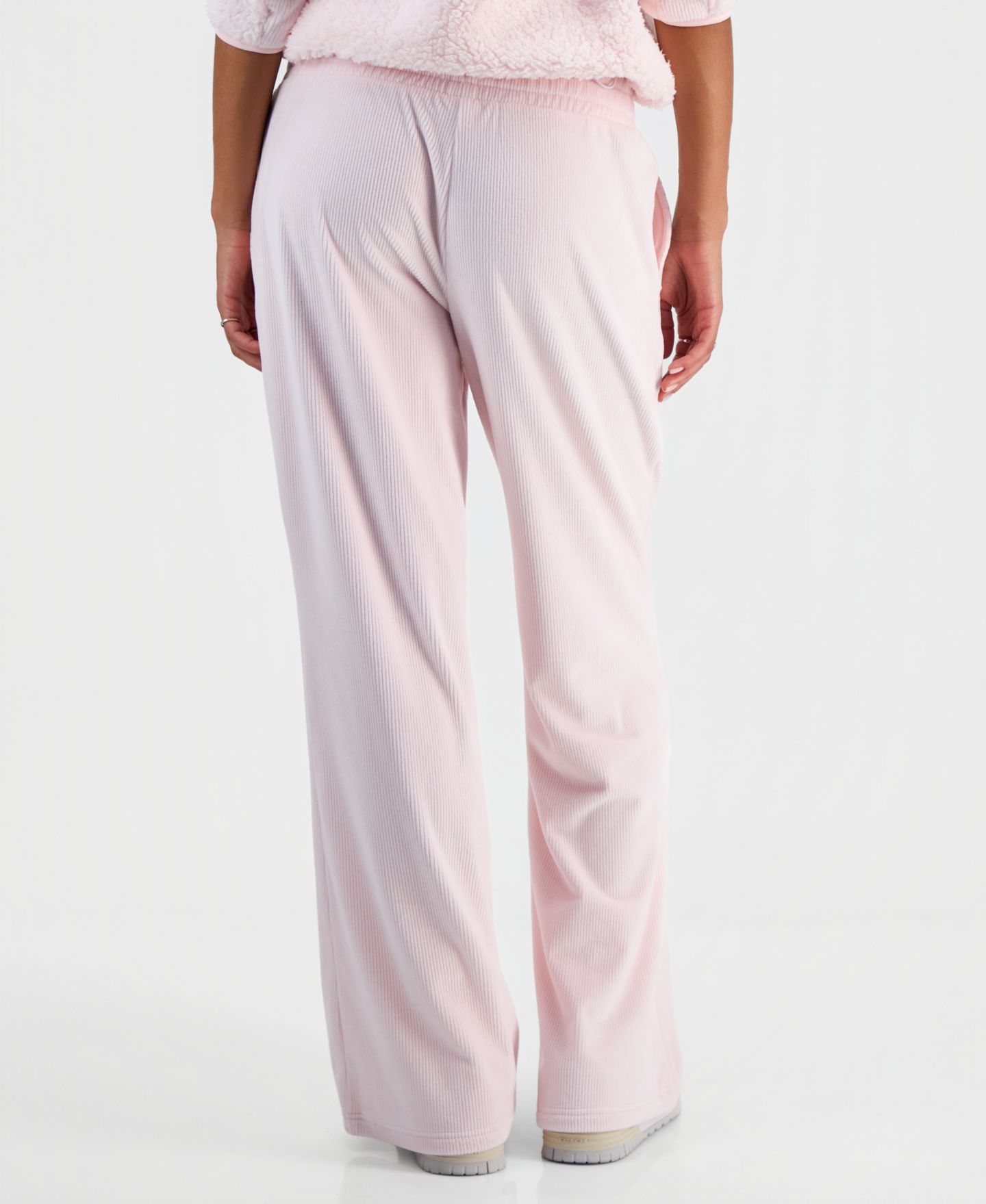 Женские брюки Hippie Rose Juniors' Ribbed Velour Straight-Leg Ankle, цвет: Ballet Slipper — фото 2