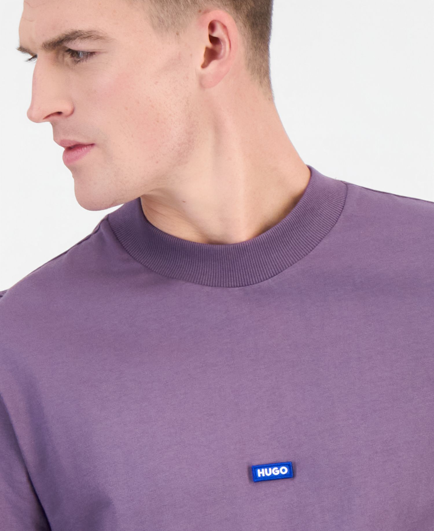Men's Nieros Logo Badge Crewneck T-Shirt
