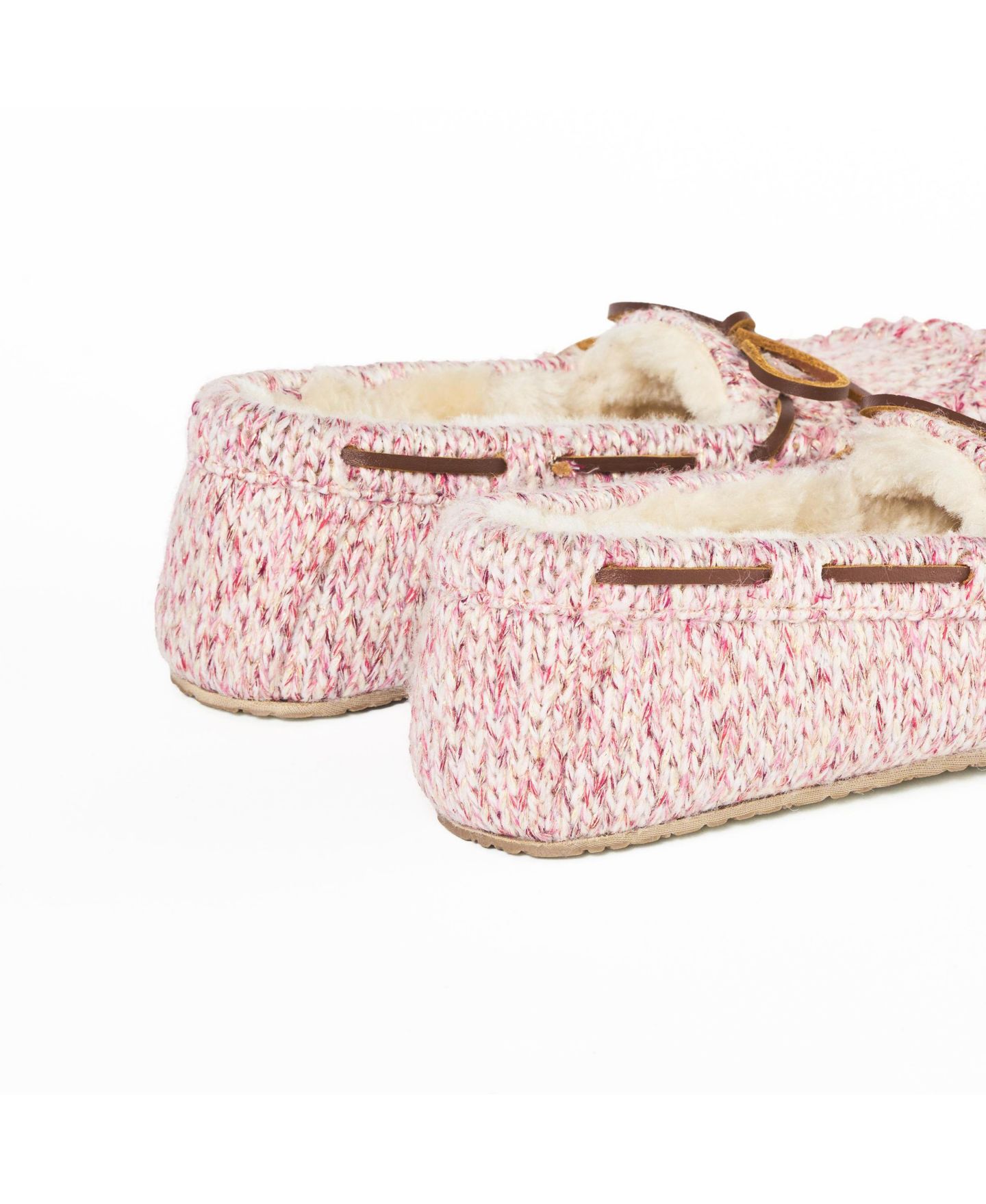 Женские тапочки Minnetonka Comfy Moc Sparkle Knit Slippers, цвет: Розовый — фото 4