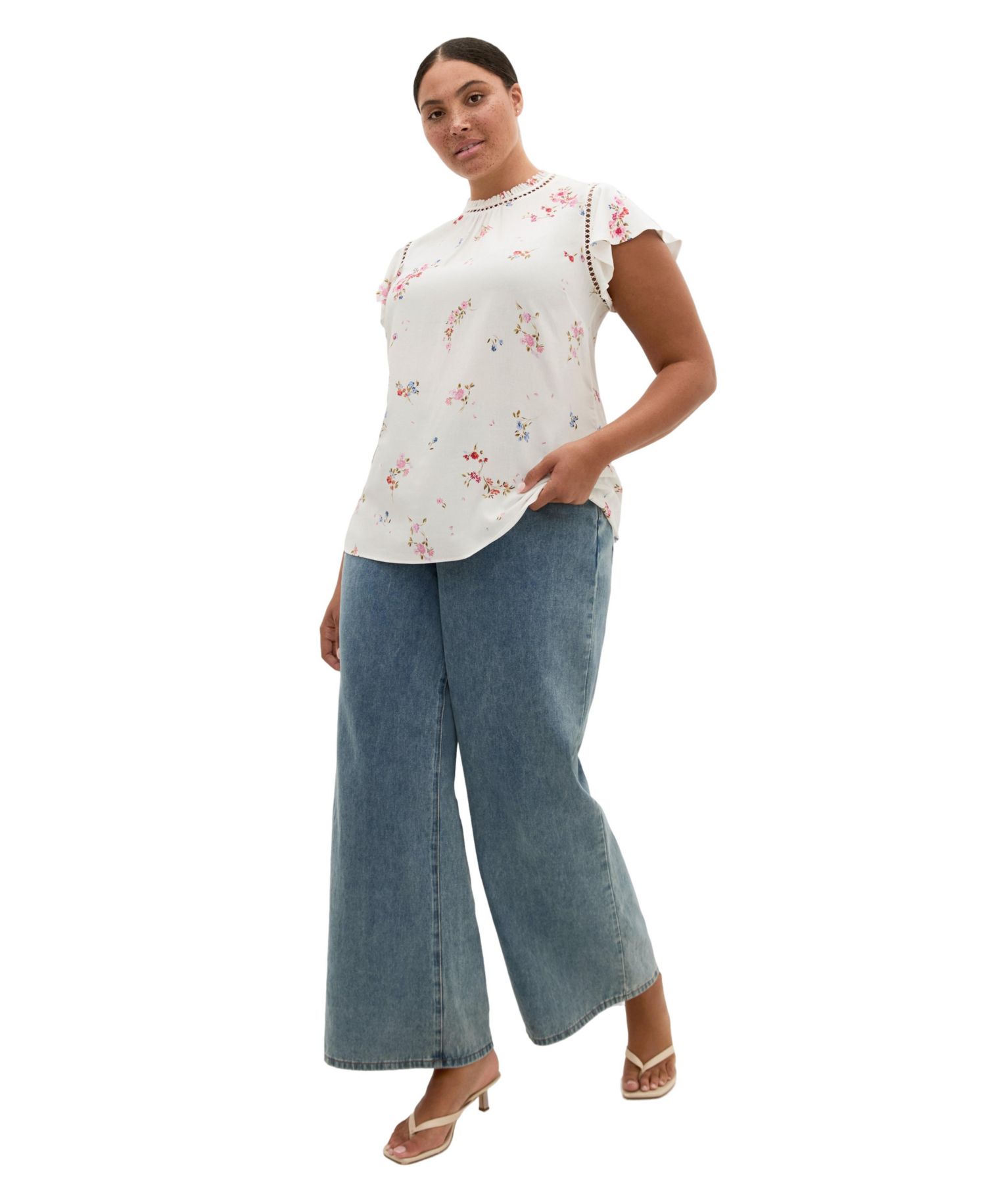 Plus Size Fleur Petal Print Top with Frilled-Crew Neckline and Short Flutter Sleeves