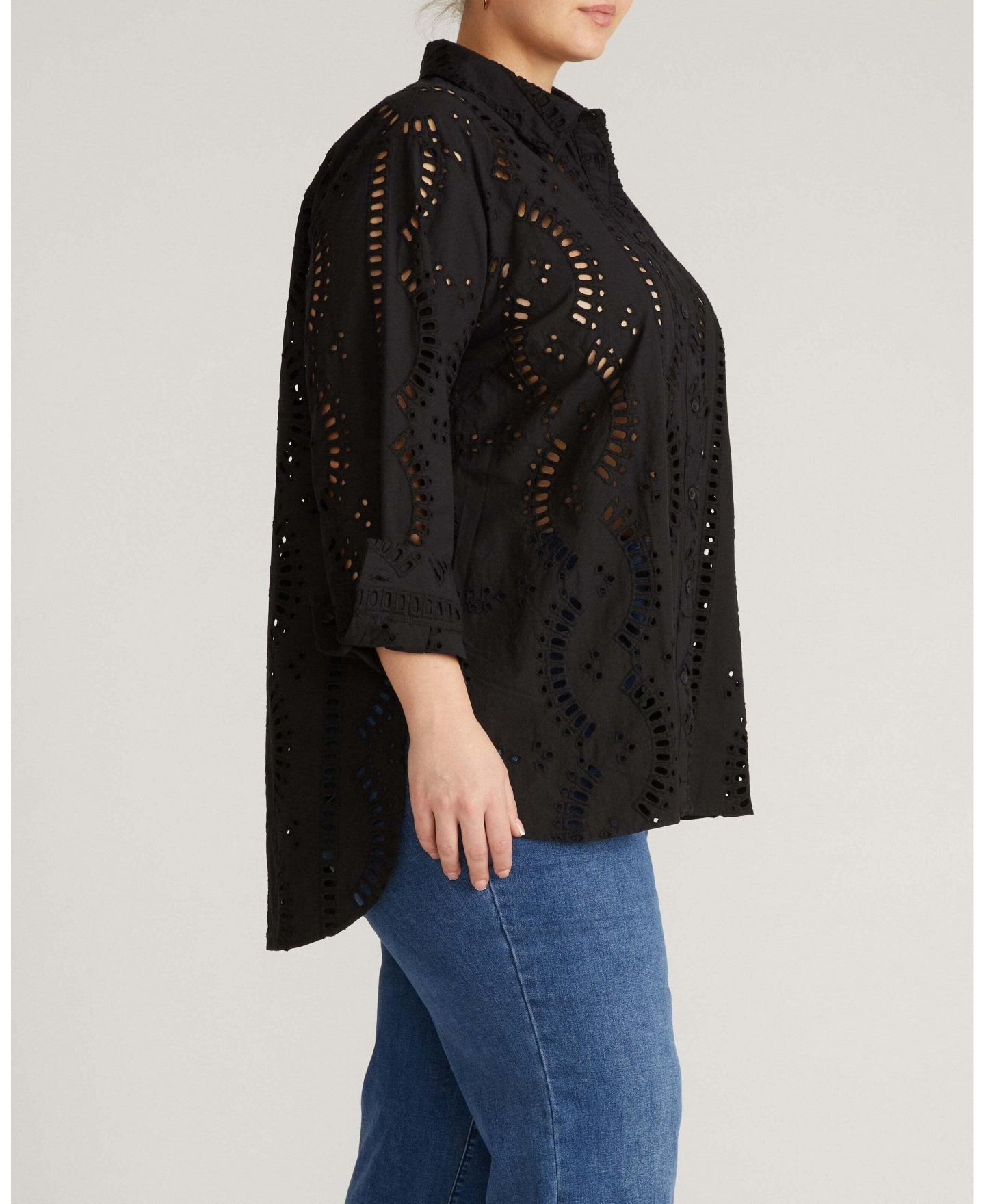 Женская рубашка Universal Standard Plus Size Oversized Embroidered Eyelet Long-Sleeve Button-Down, цвет: Чёрный — фото 3