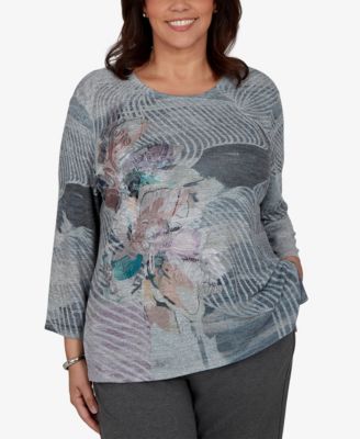 Plus Size Crewneck 3/4-Sleeve Floral T-Shirt