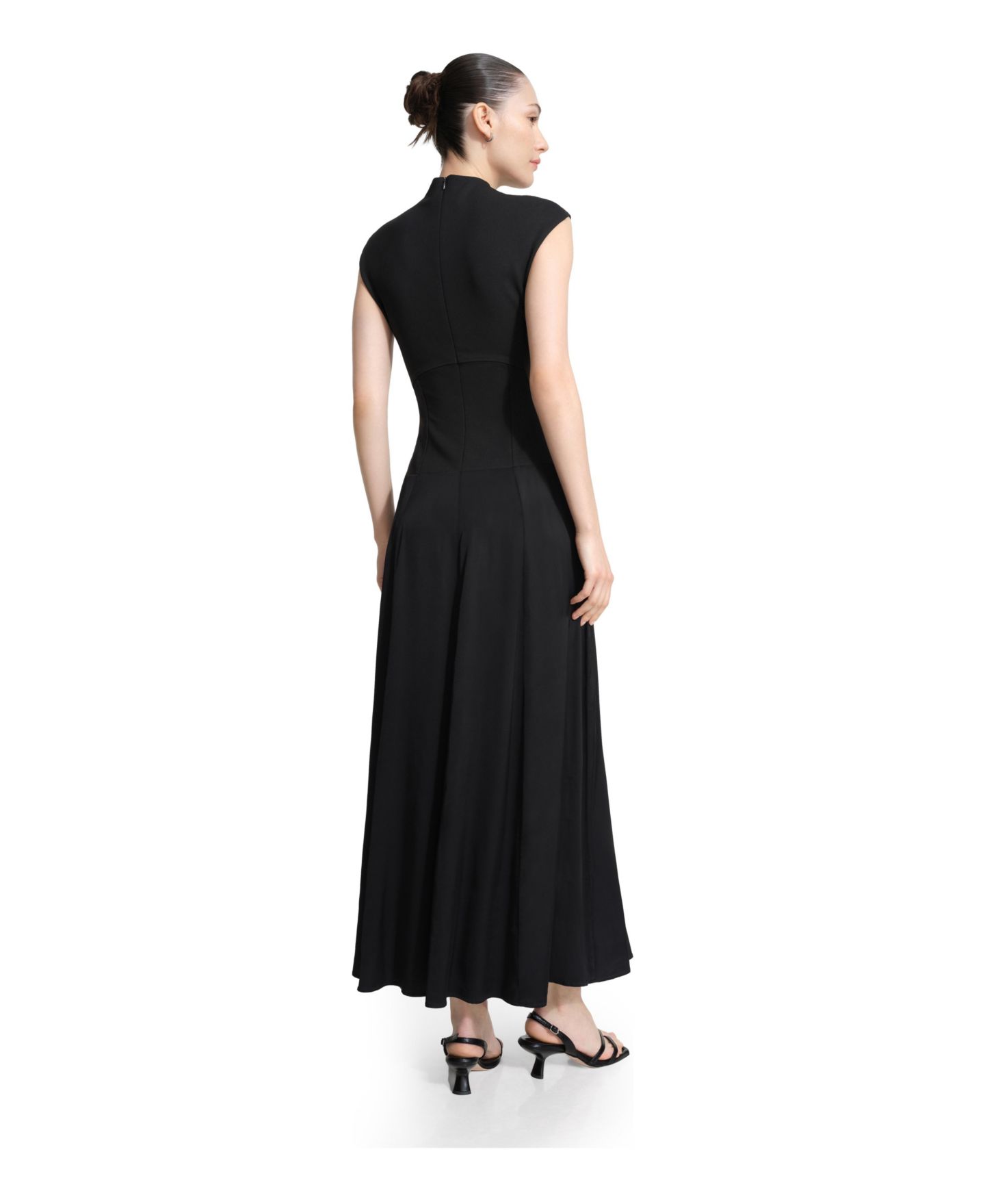 Женское платье Marcella Haru High-Neck Drop-Waist Maxi, цвет: Чёрный — фото 3