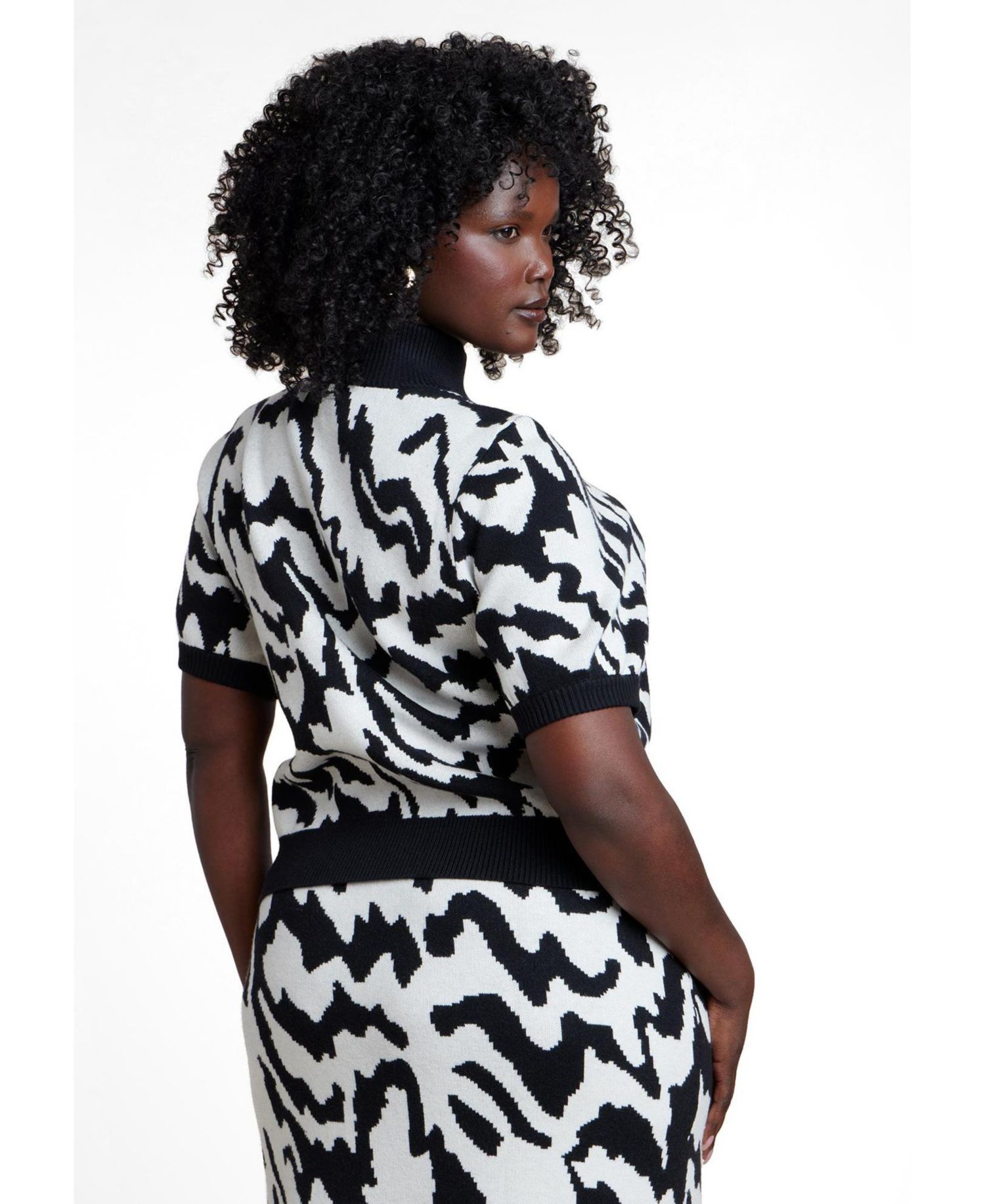 Plus Size Cropped Mock Neck Intarsia Knit Sweater