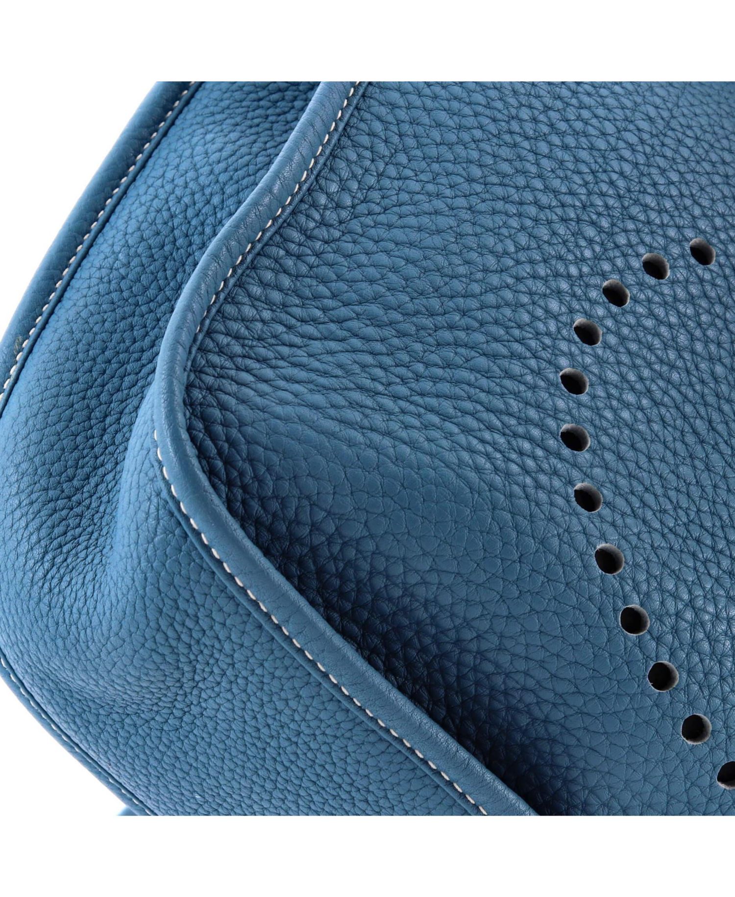 Pre-Owned Hermes GM Evelyne Bag Gen III Clemence