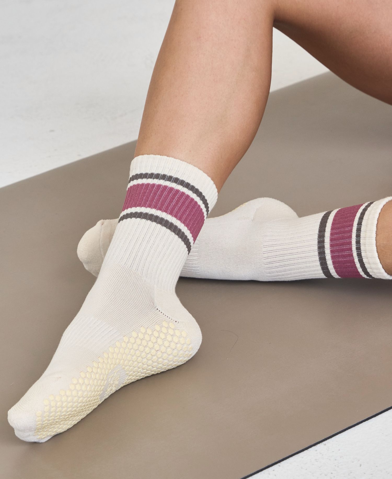 Women's Crew Stripe Grip Socks