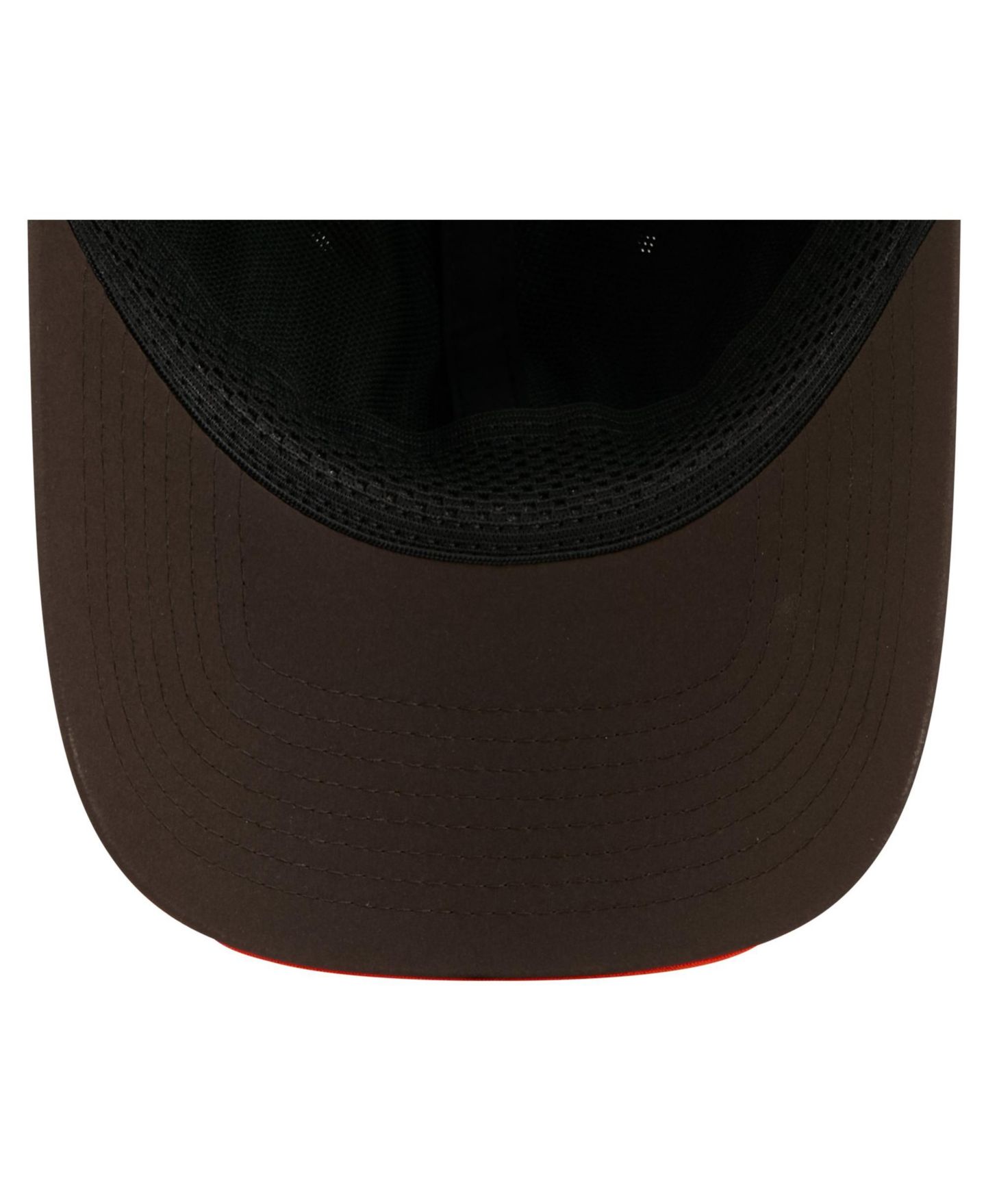Мужская кепка New Era Brown Cleveland Browns 2026 Sideline Casual Classic Adjustable Hat — фото 2