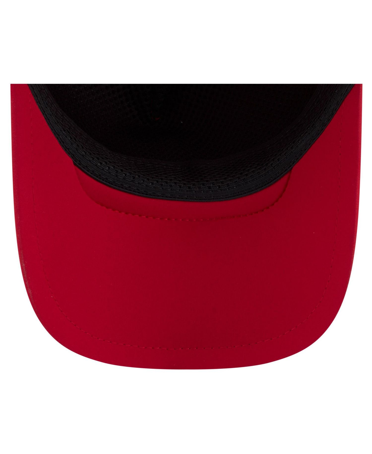 Men's Red Tampa Bay Buccaneers 2026 Sideline Apex 9FORTY Adjustable Trucker Hat