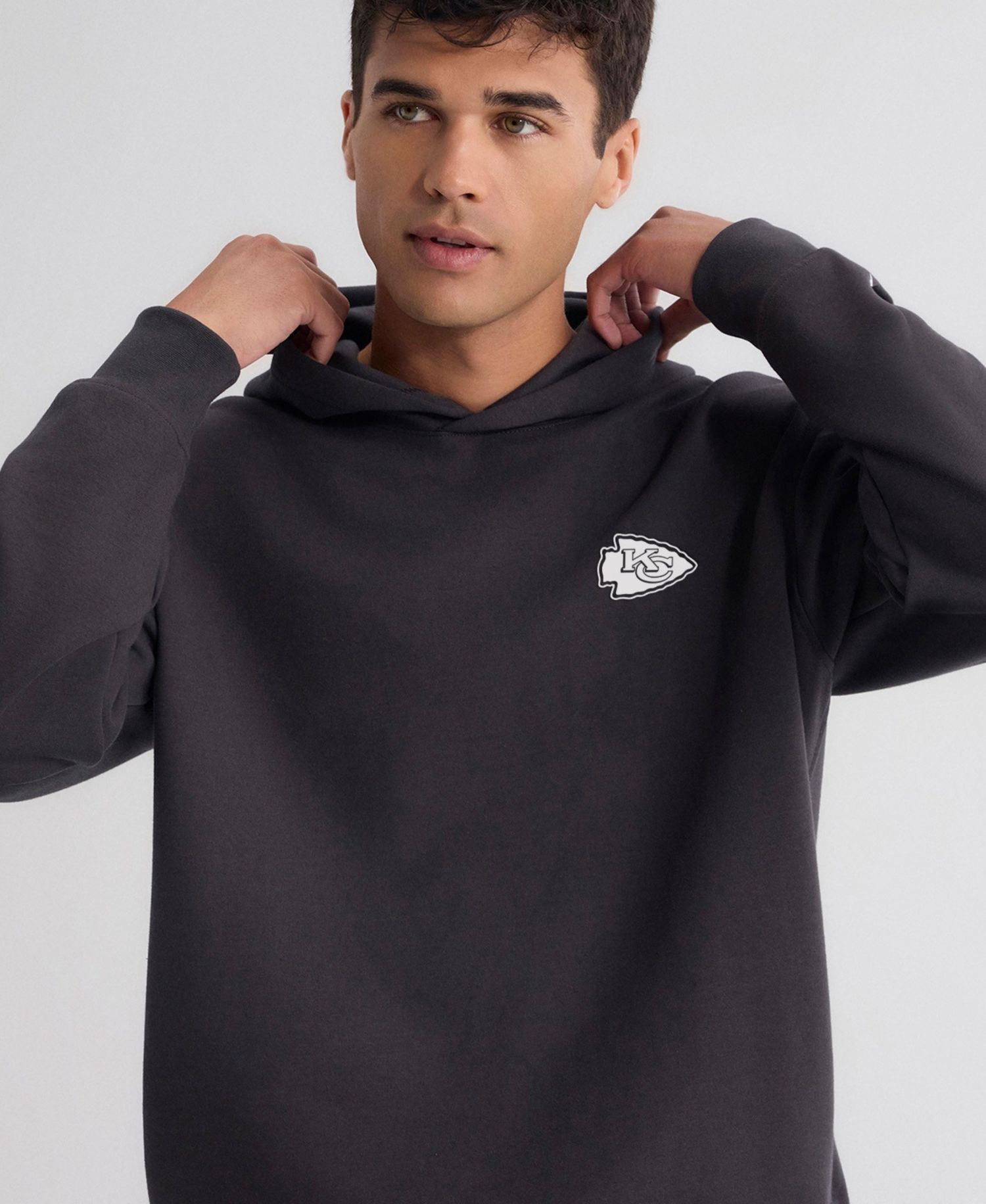 Men's Charcoal Kansas City Chiefs Clutch Tri-Blend Hoodie