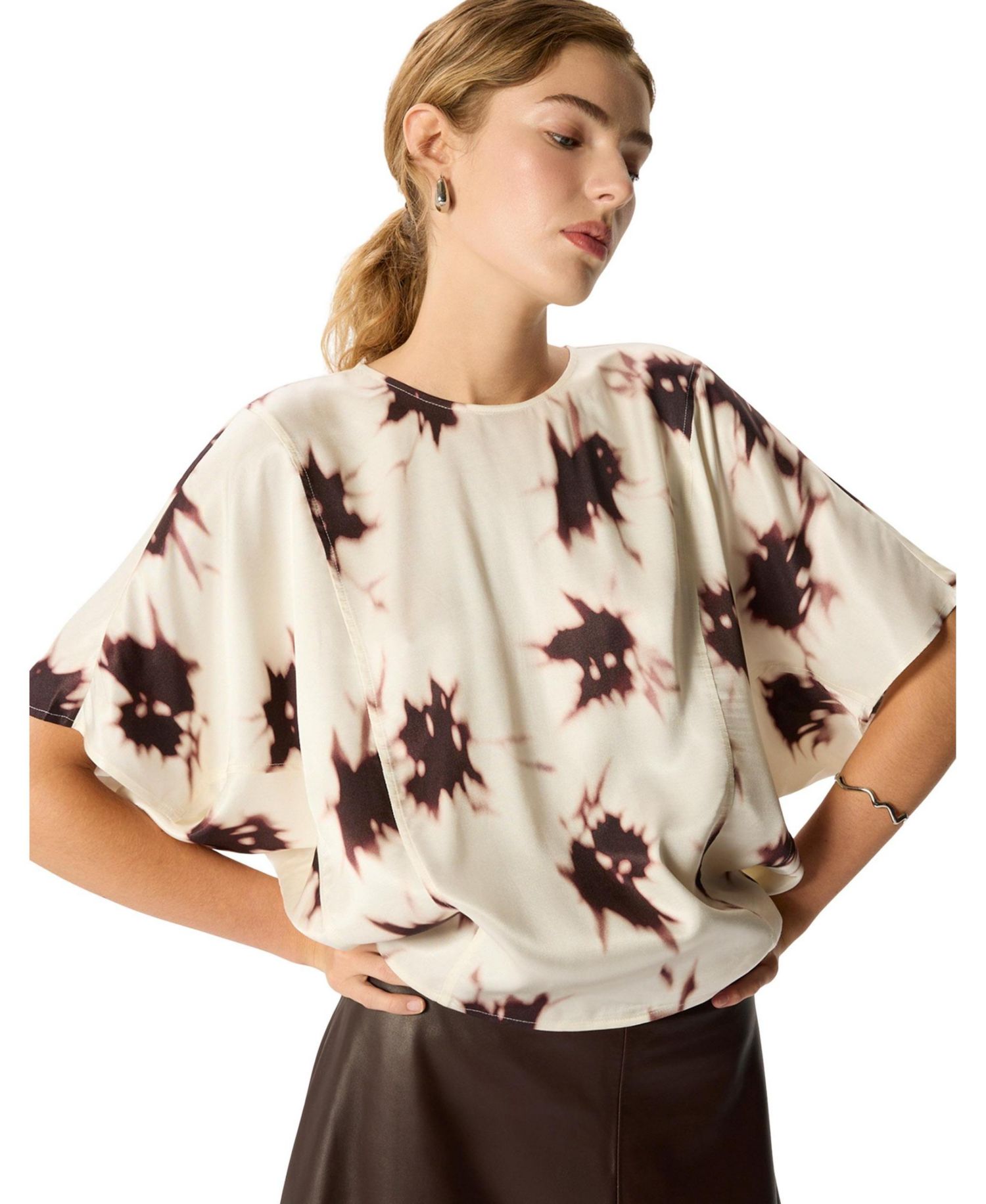 Women's Shadow Floral Short-Sleeve Blouse