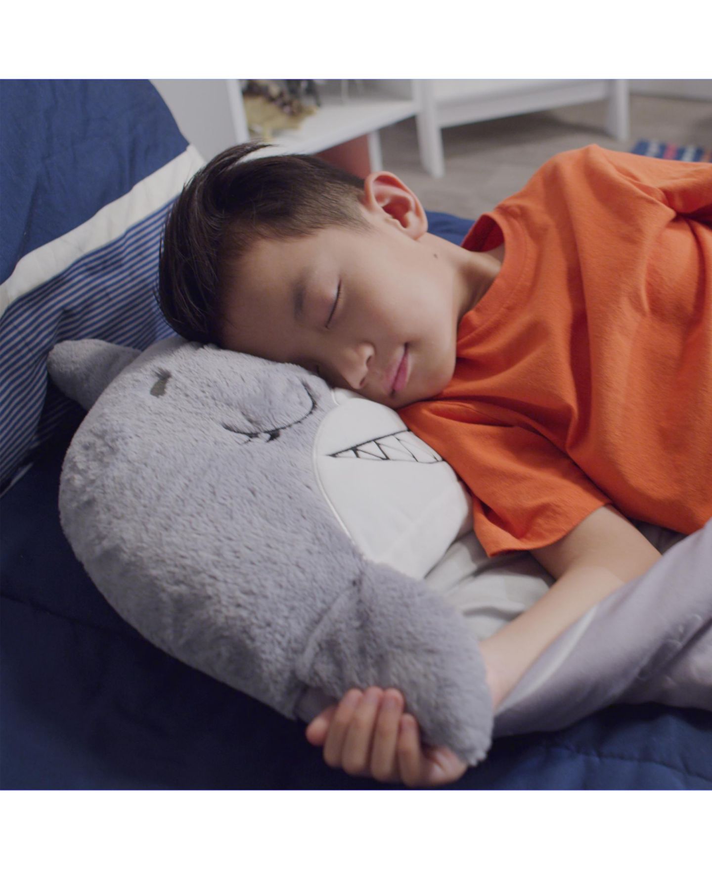 Детские мягкие игрушки Happy Nappers Shark Medium Weighted Pillow and Sleepy Sack, 54"L x 20"W — фото 9