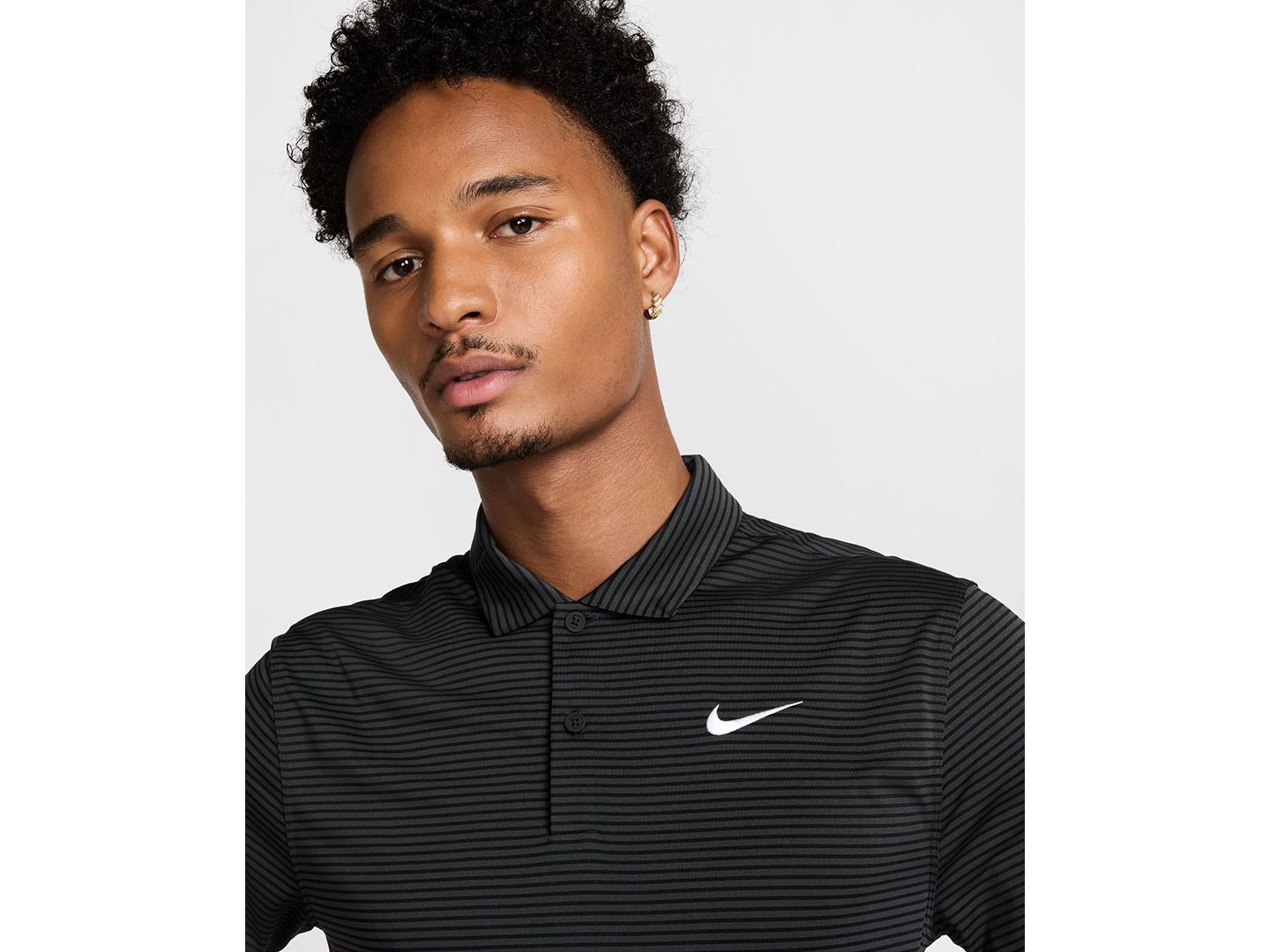 Мужское поло Nike Relaxed Fit Core Dri-FIT Short Sleeve Golf Polo Shirt, цвет: Антрацитовый / Чёрный — фото 3