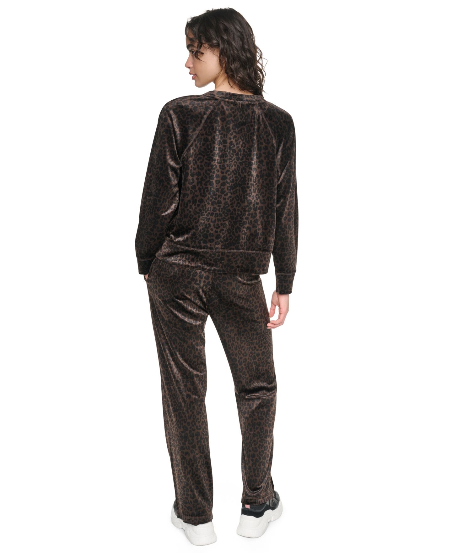 Женский свитер DKNY Sport Leopard-Print Super-Soft Velour Raglan Pullover Top, цвет: Леопардовый тёмно-коричневый — фото 3