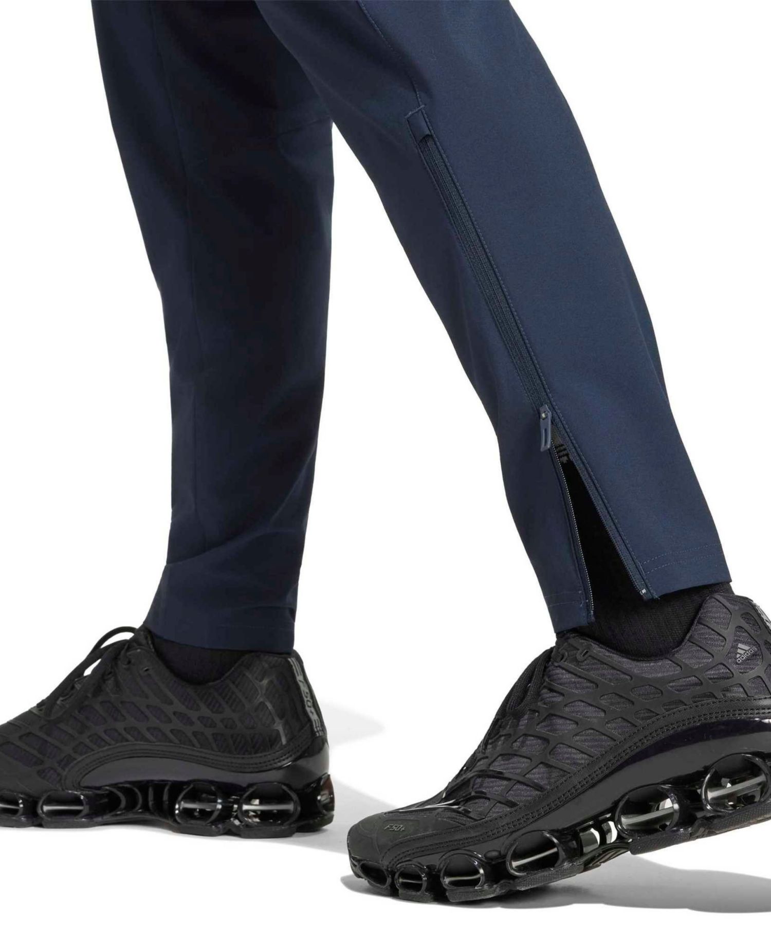 Men's Real Madrid Tiro Travel Slim-Fit Pants