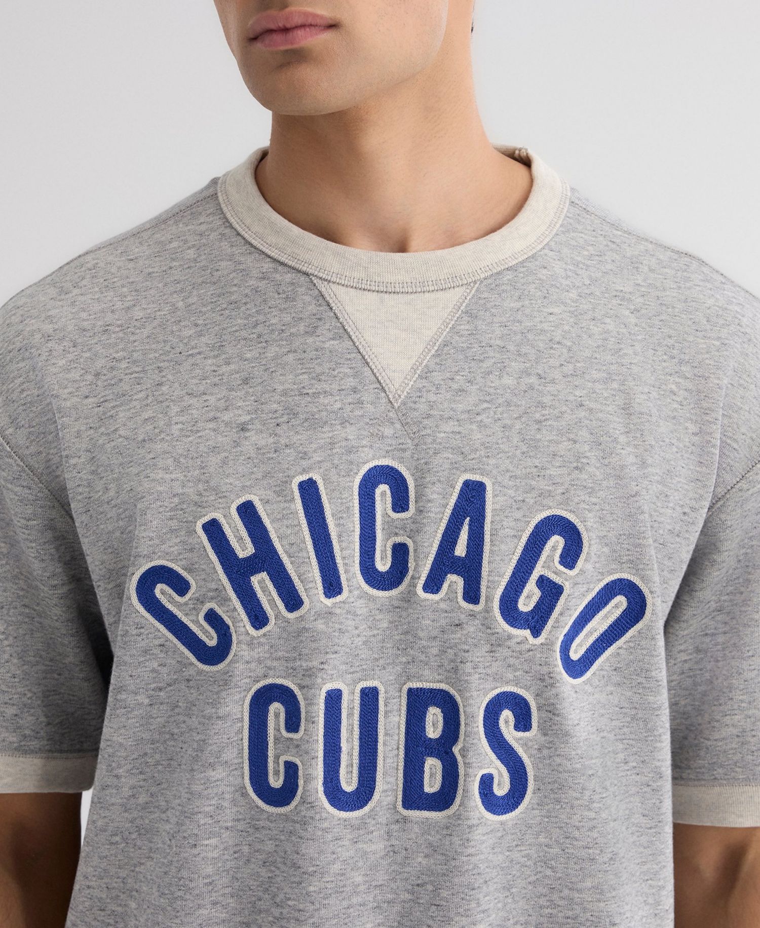 Men's Chicago Cubs Iconic Terry Short-Sleeve Sweatshirt