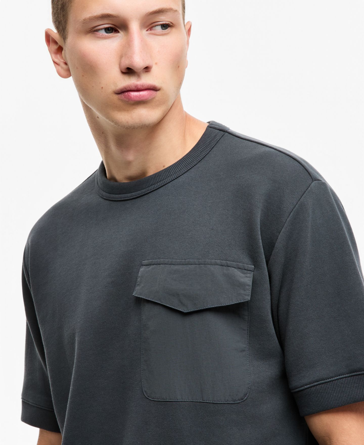 Мужская футболка Mode of One Relaxed-Fit Flap Pocket, цвет: Чёрный песочный — фото 3