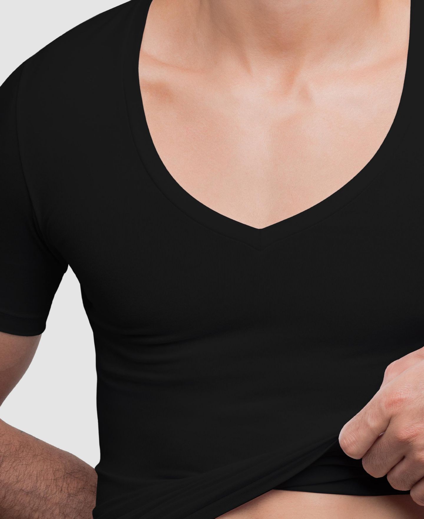 Мужская футболка Rounderbum Compression Slim-Fit Deep V-Neck Cotton-Blend, цвет: Чёрный — фото 4