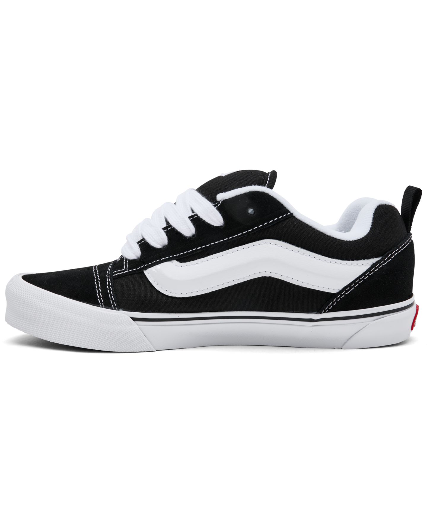 Кроссовки Vans Knu Skool Low-Top Lace-Up Puffy Tongue and Ankle Collar Sneakers from Finish Line для девочек, цвет: Чёрный / Белый — фото 3
