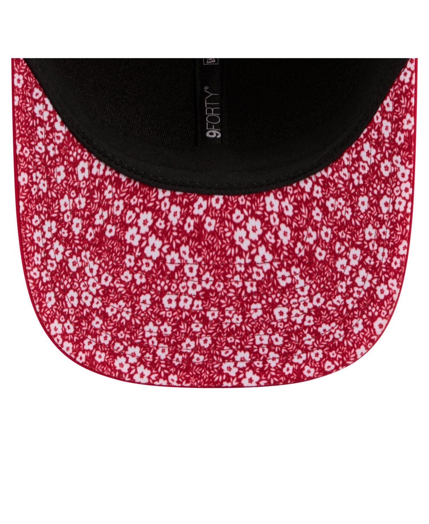 Men's Tampa Bay Buccaneers Floral 9FORTY M-Crown Adjustable Trucker Hat