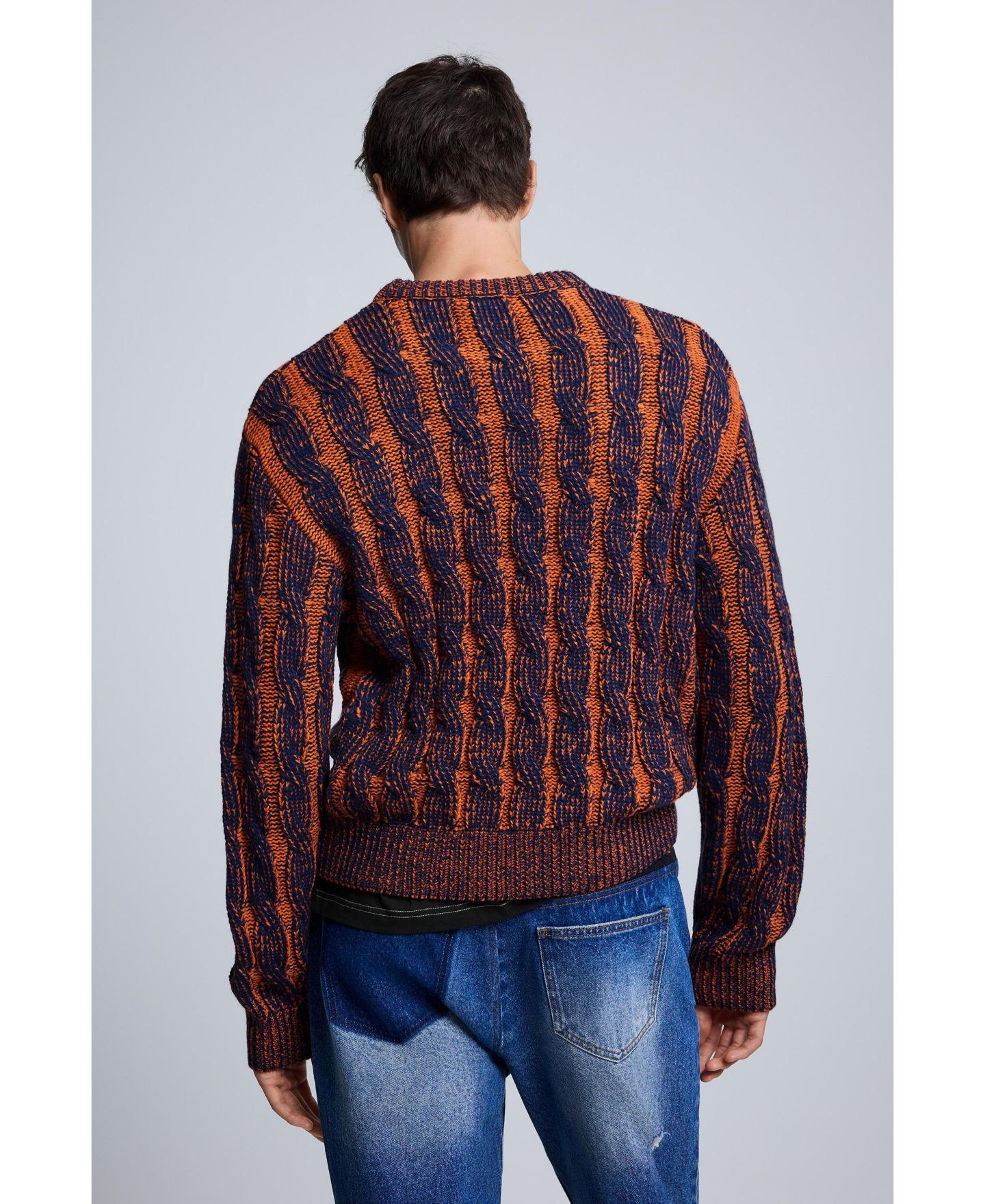 Мужской свитер Desigual Cable-Knit Crewneck, цвет: Оранжевый — фото 6