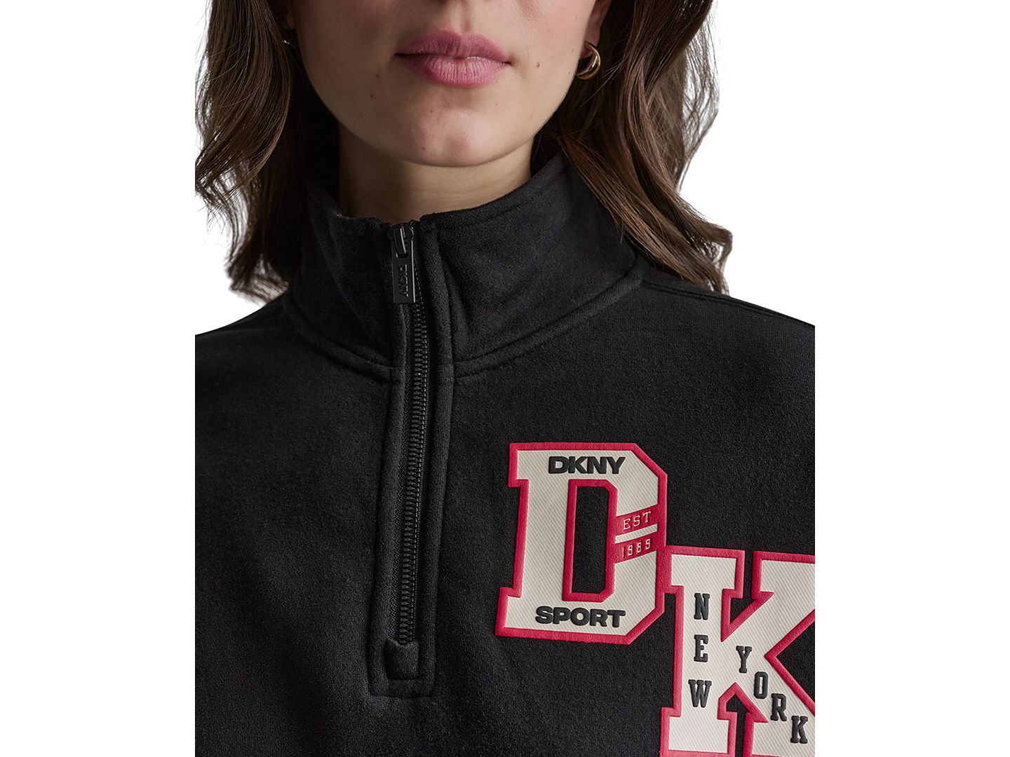 Женская толстовка DKNY Sport Campus Patch Quarter-Zip, цвет: Чёрный — фото 6