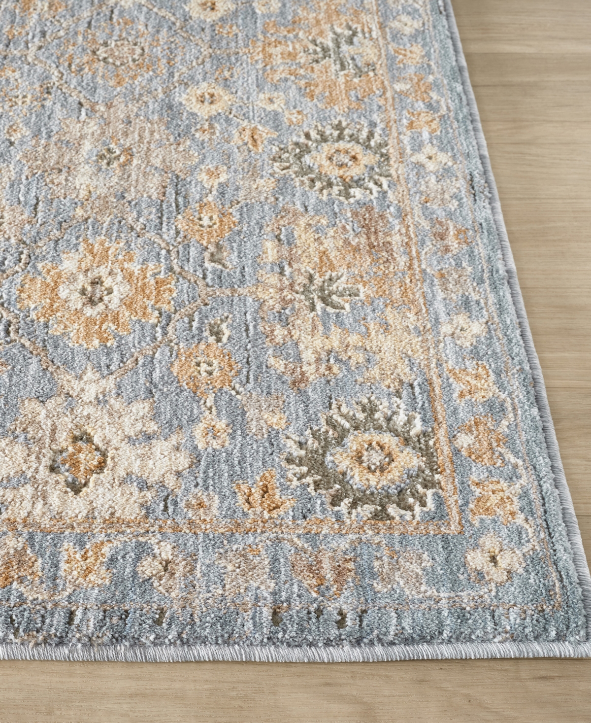 Lr Home Garza Vio-127 4' x 6' Area Rug