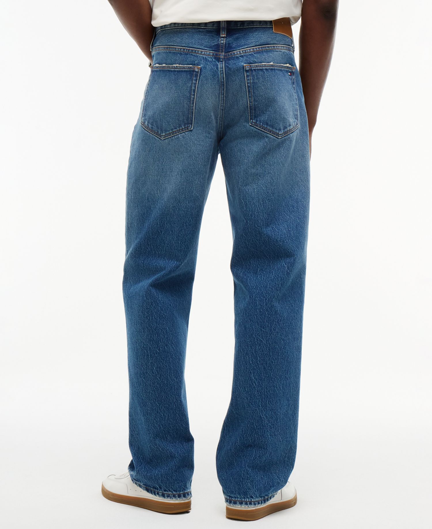 Men's River Relaxed-Fit Medium-Wash Jeans