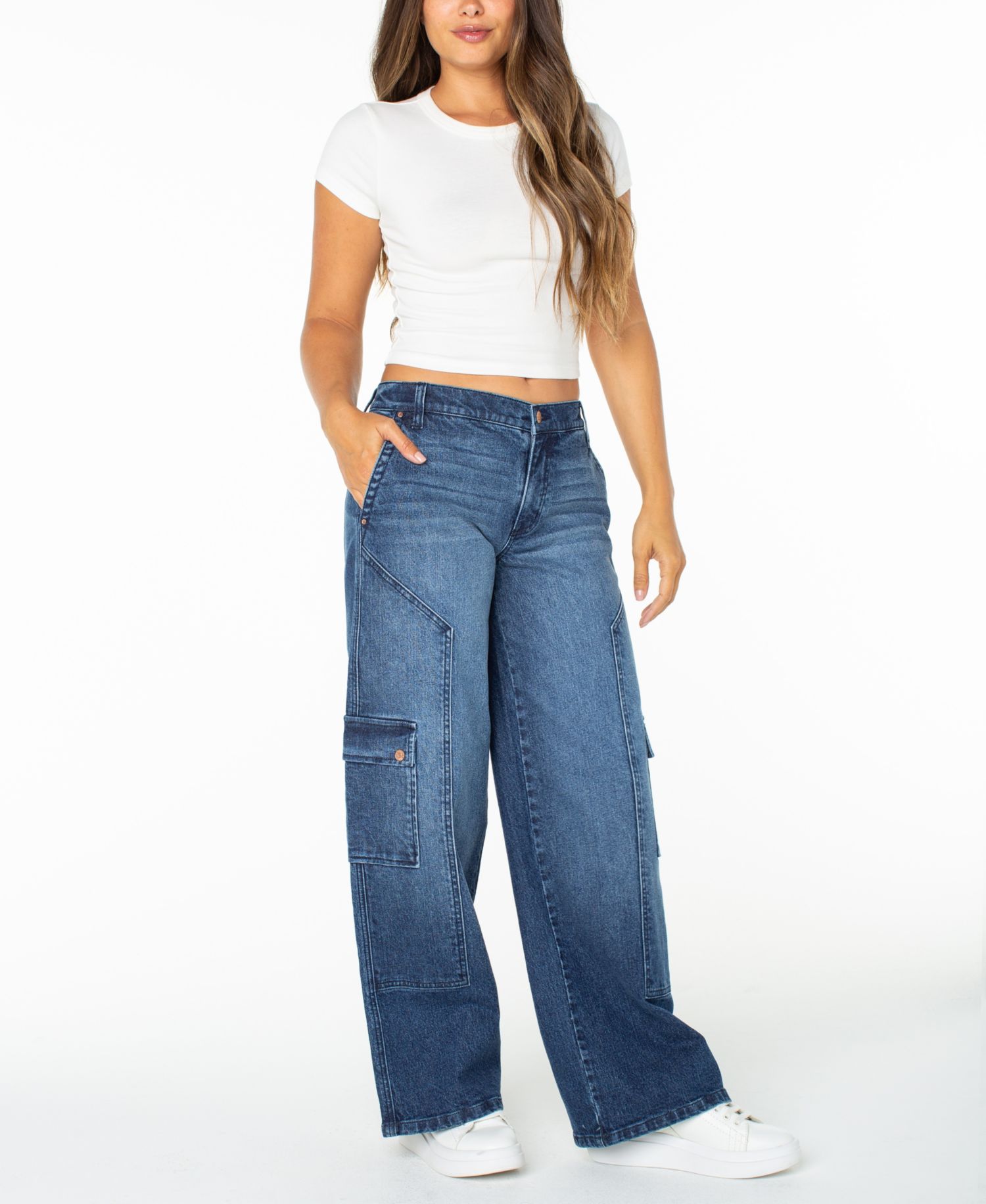 Juniors' Mid-Rise Wide-Leg Cargo Jeans