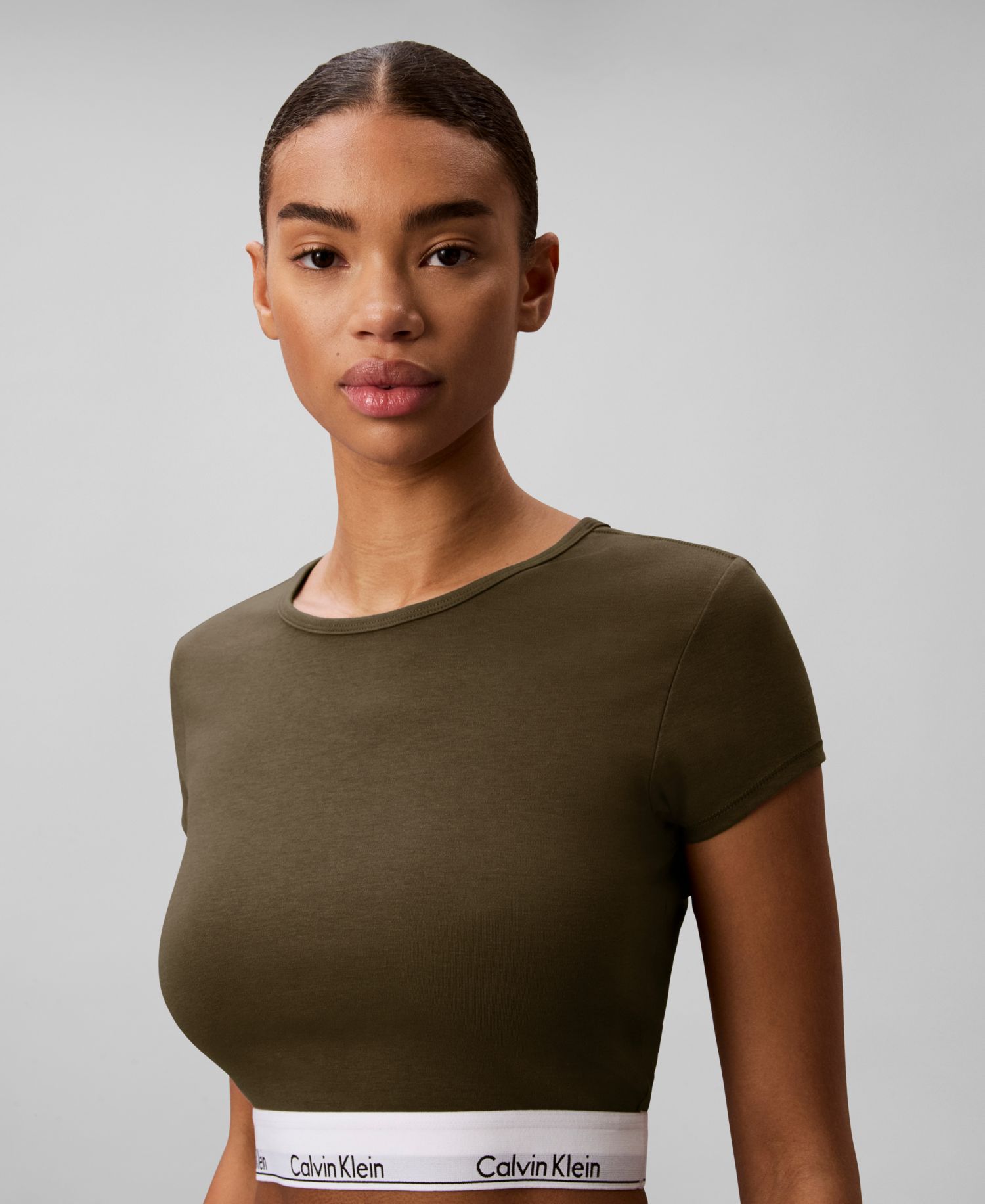 Women's Modern Short-Sleeve Cropped T-Shirt