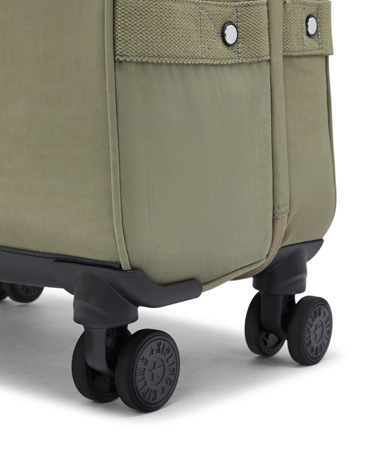 Spontaneous Medium Rolling Luggage