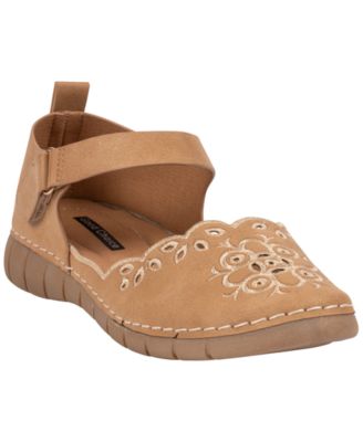 Women's Gabris Floral Embroidery Mary Jane Flats