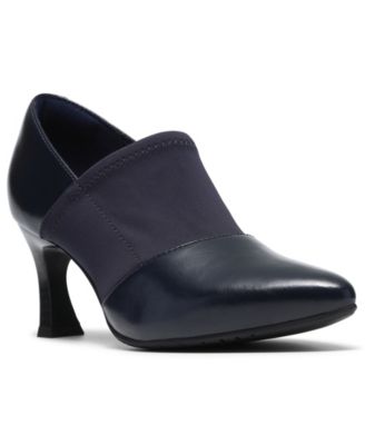 Women's Tammitha Sleek Pointed-Toe Leather Pumps