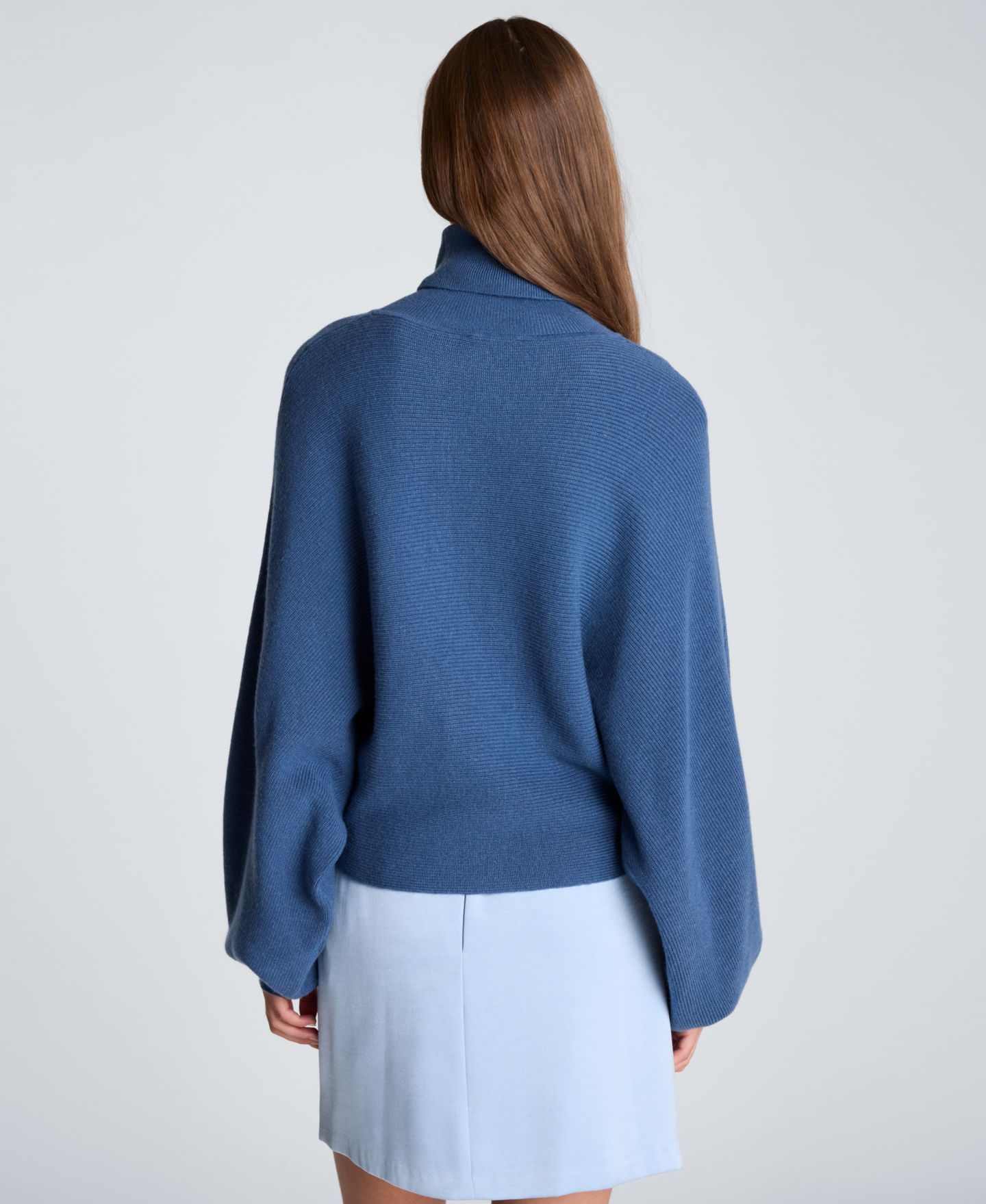 Женский свитер Kenneth Cole Horizontal Stitch Dolman Cropped Turtleneck, цвет: Состаренный синий — фото 5