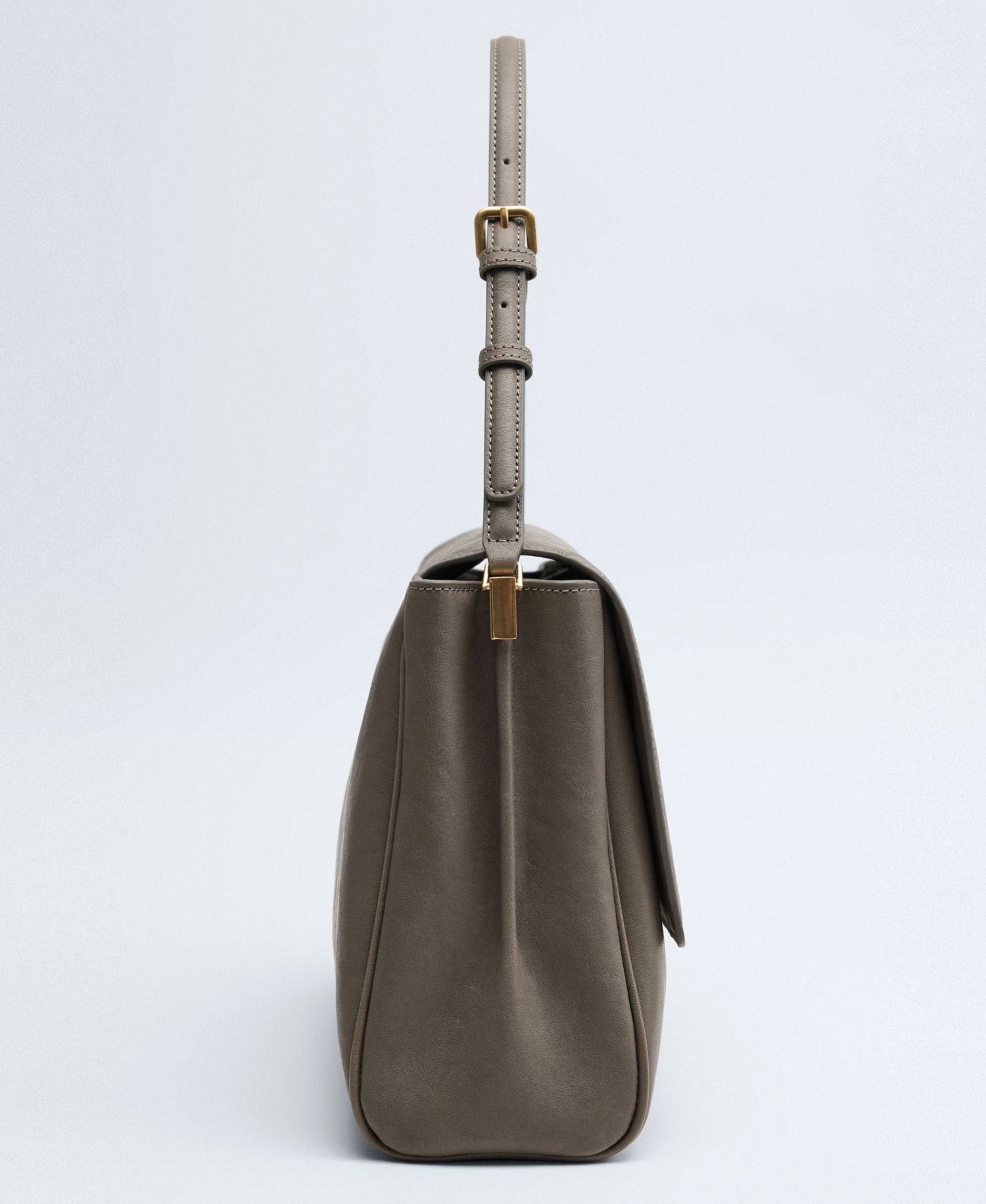 Women's Selection Medium Leather Flap Shoulder Bag