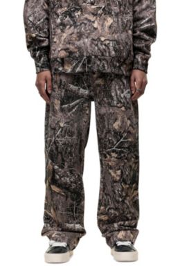 Men's Woodland Camo Print Relaxed-Fit Jogger
