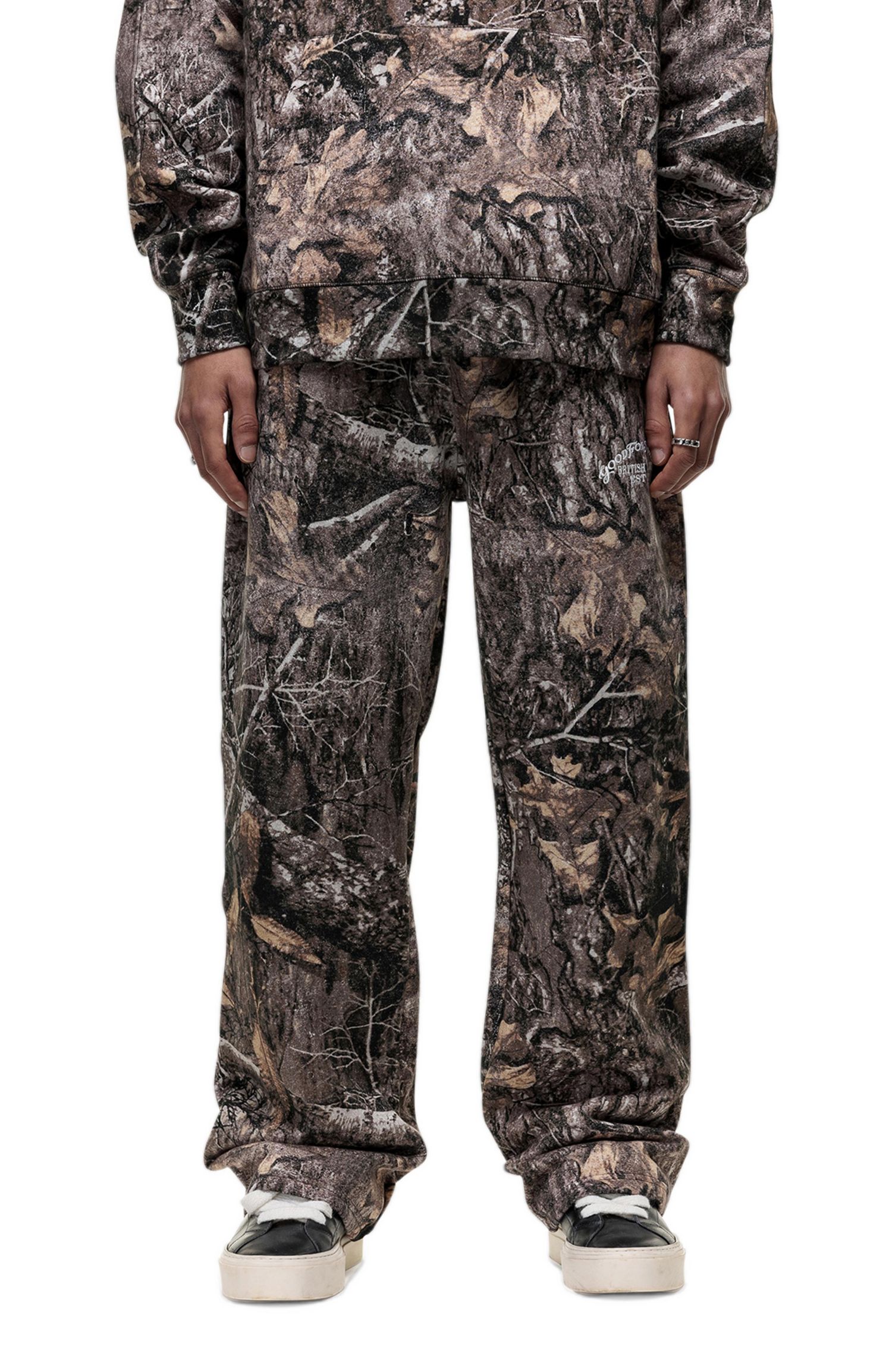Men's Woodland Camo Print Relaxed-Fit Jogger