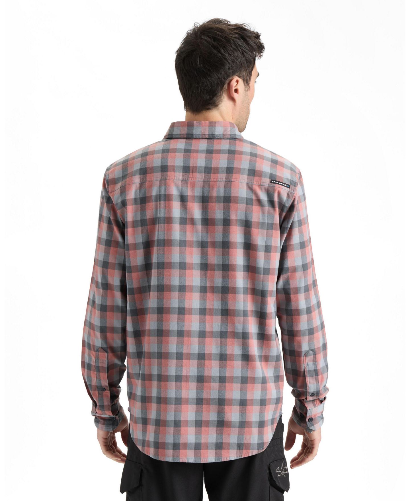 Мужская рубашка Salt Life Hammer SLX Performance Flannel, цвет: Эбеновый — фото 2