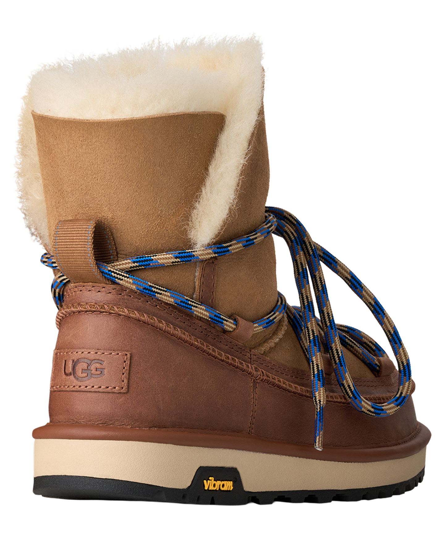 Женские ботинки UGG® Classic Tread Lace-Up Sheepskin, цвет: Каштановый — фото 3