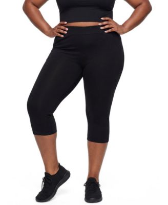 Plus Size High-Rise Pedal Pusher Pocket Leggings