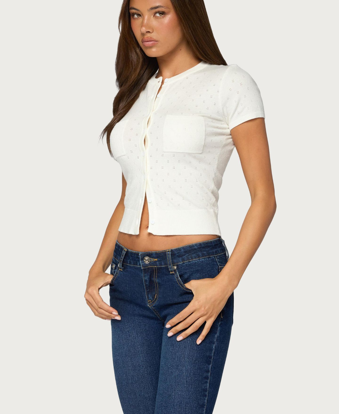 Женский топ Edikted Kiyomi Short-Sleeve Crewneck Button-Up, цвет: Кремовый — фото 4